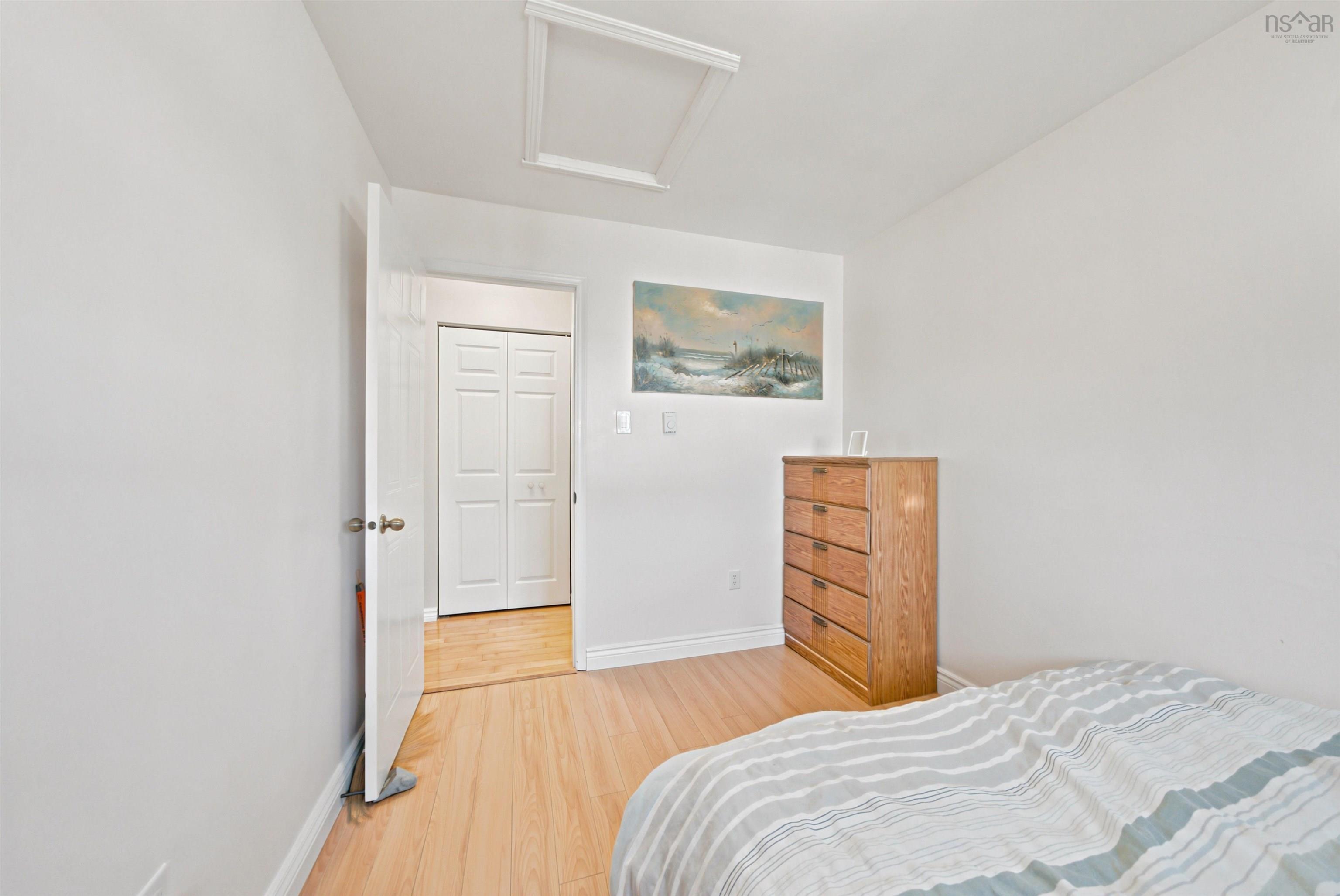 View image 18