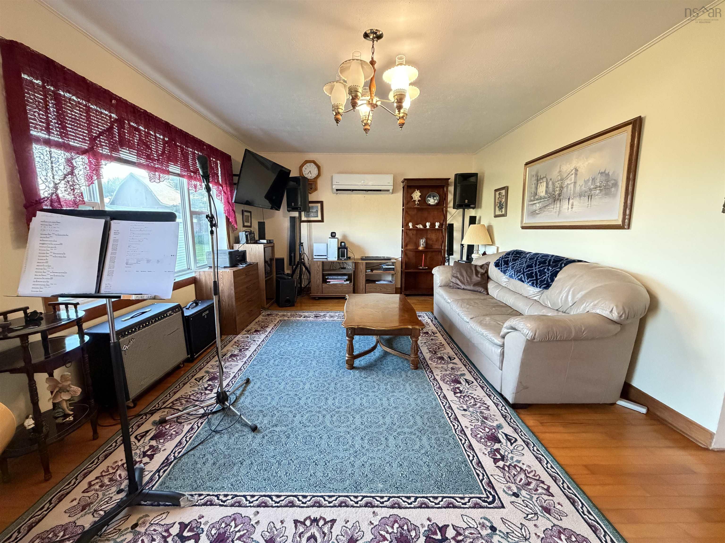 View image 31