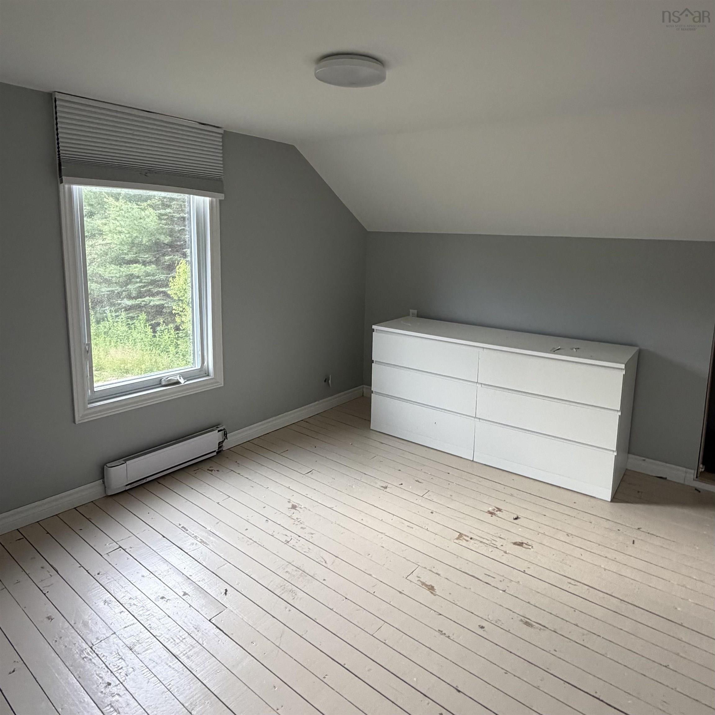 View image 11