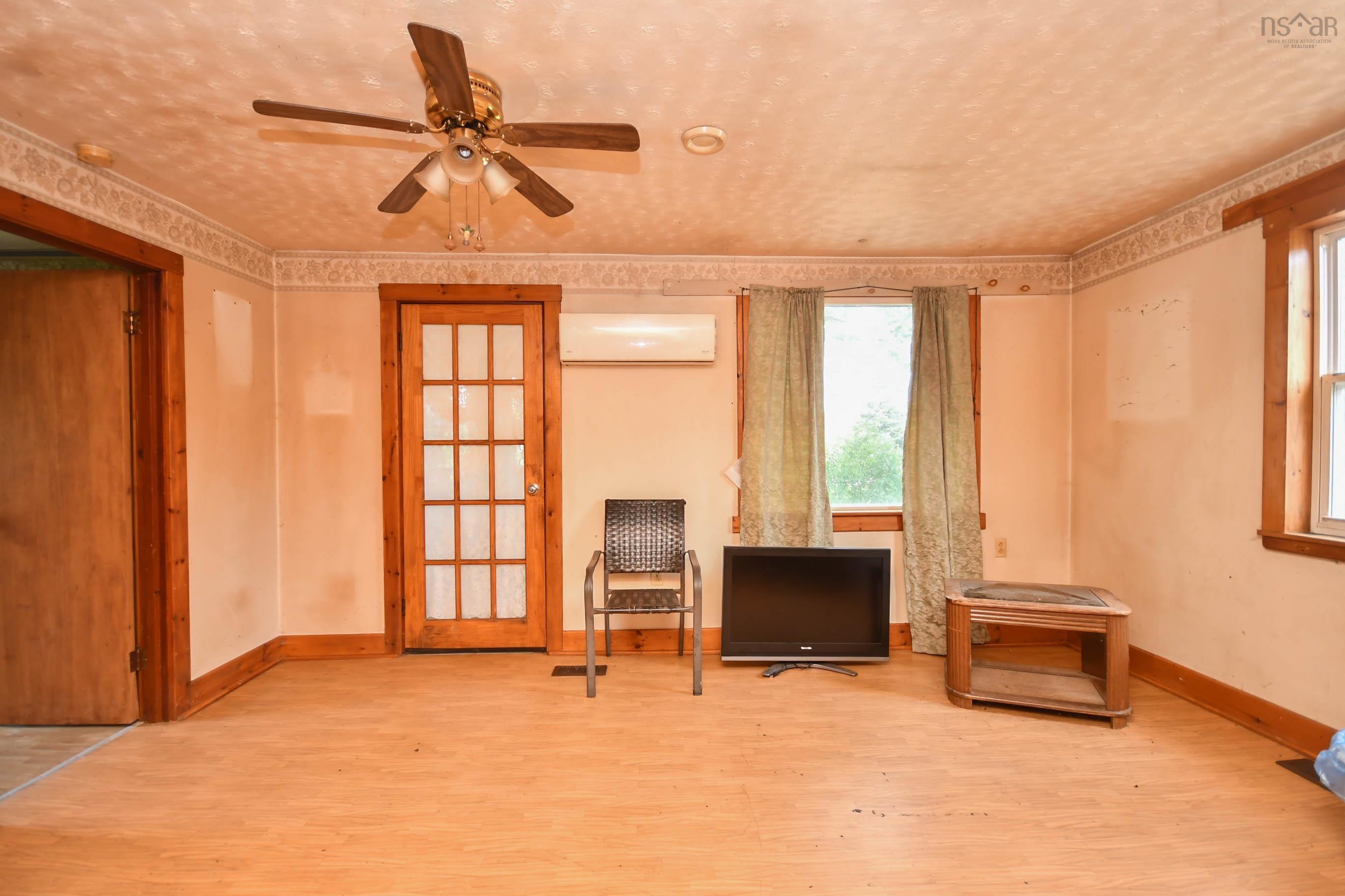 View image 18