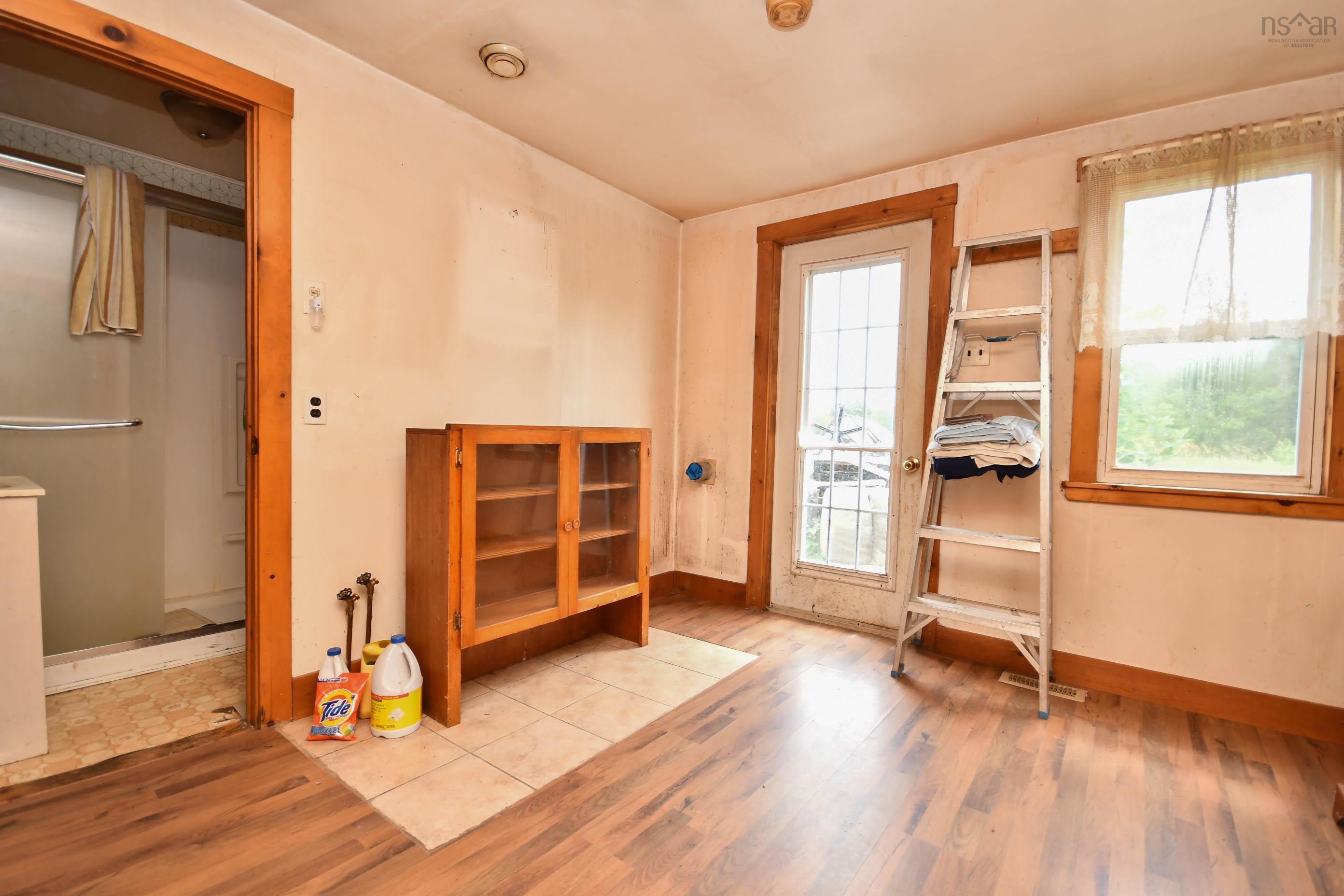 View image 28