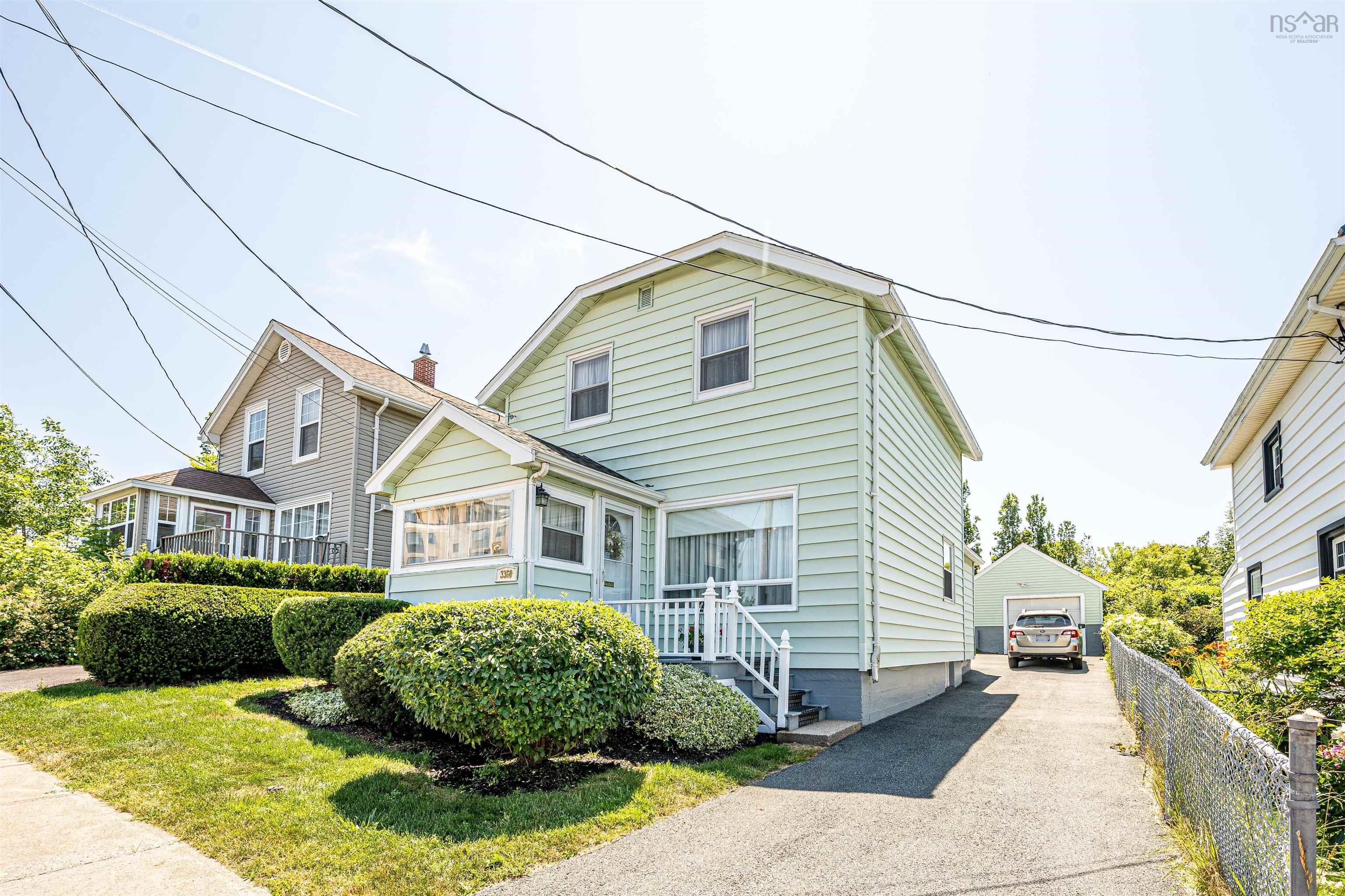 Thumbnail image for 3360 Albert Street MLS<sup>®</sup> 202618161