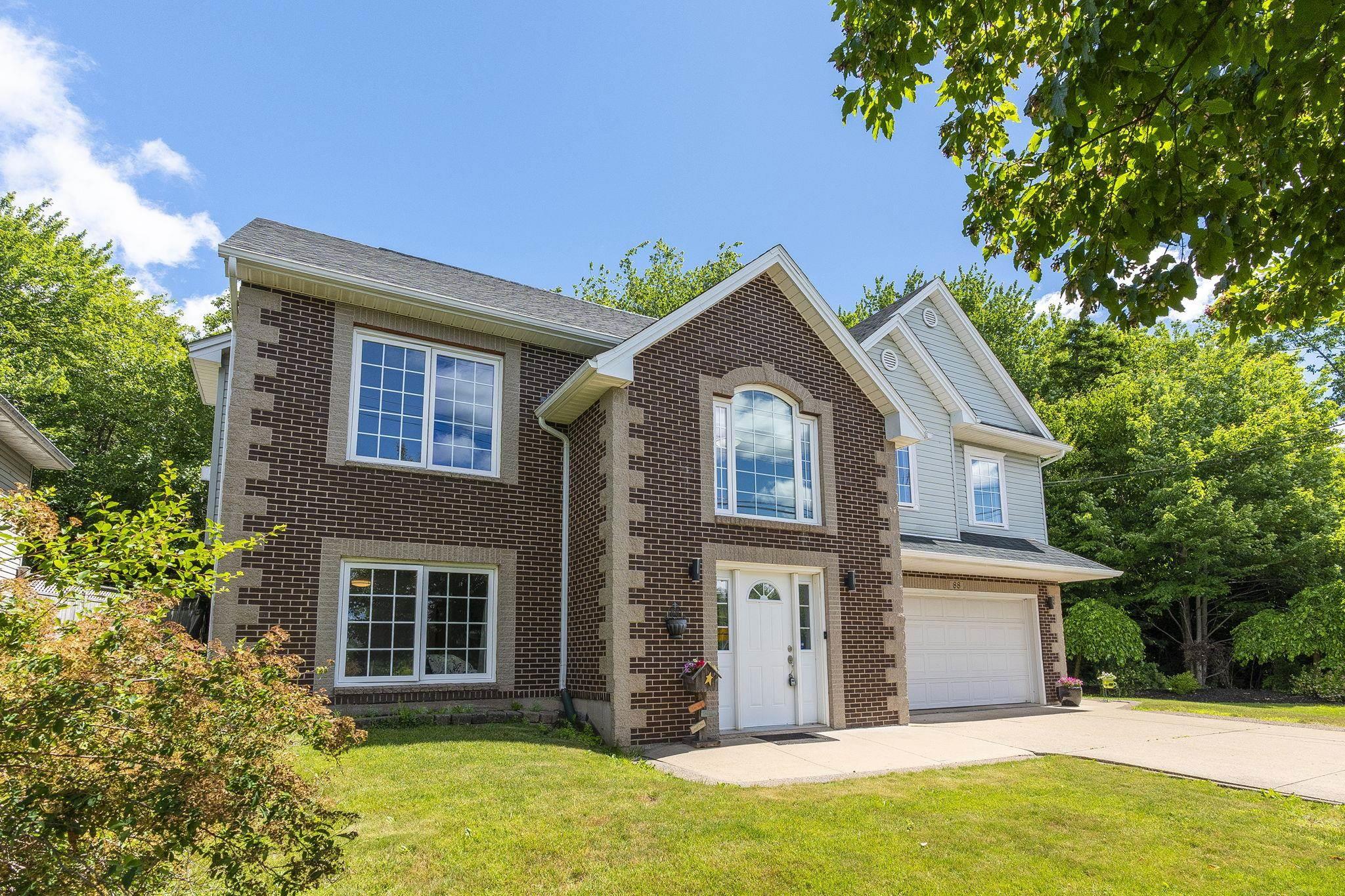 Thumbnail image for 88 BellBrook Crescent MLS<sup>®</sup> 202618202