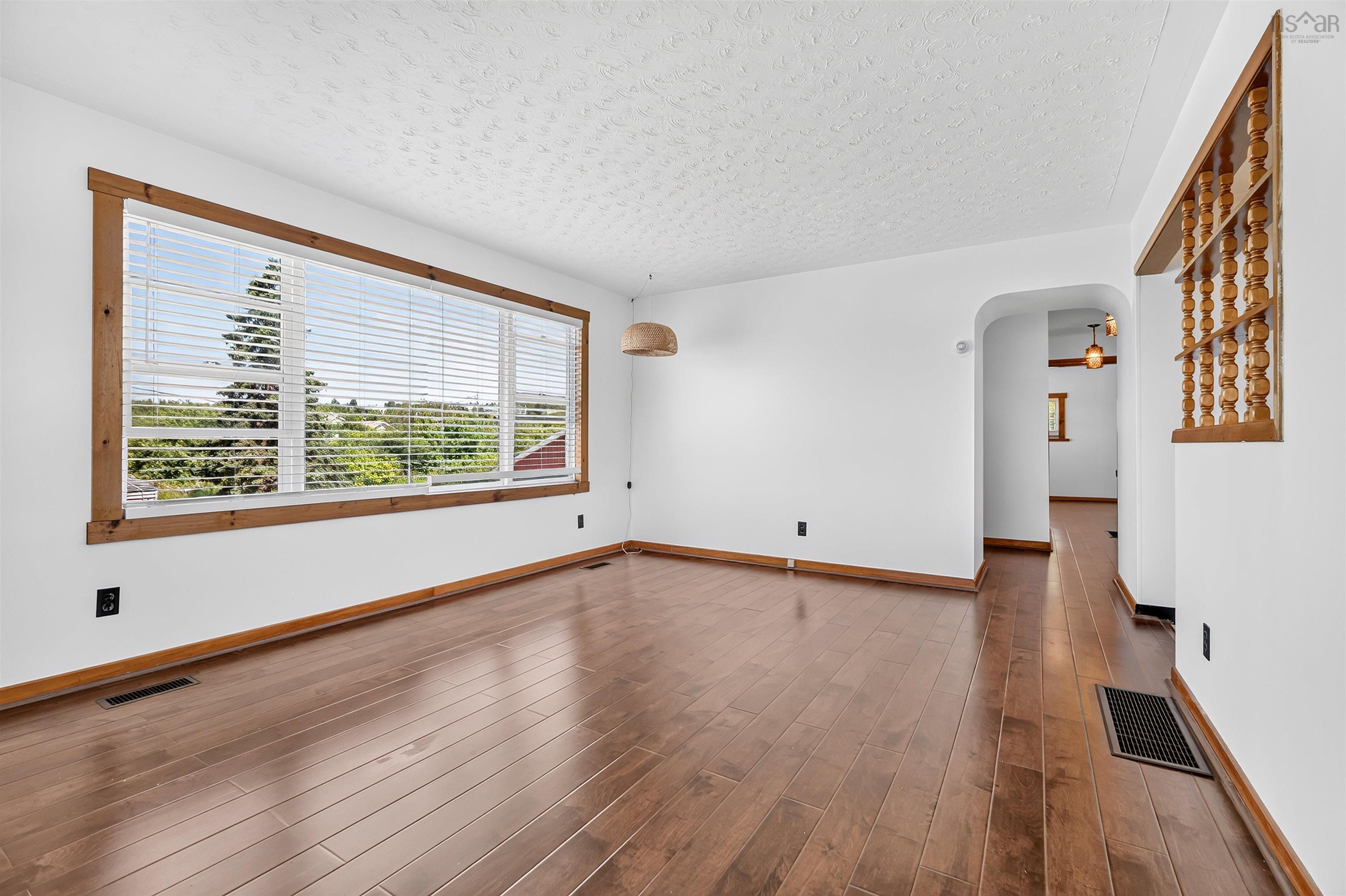 View image 16