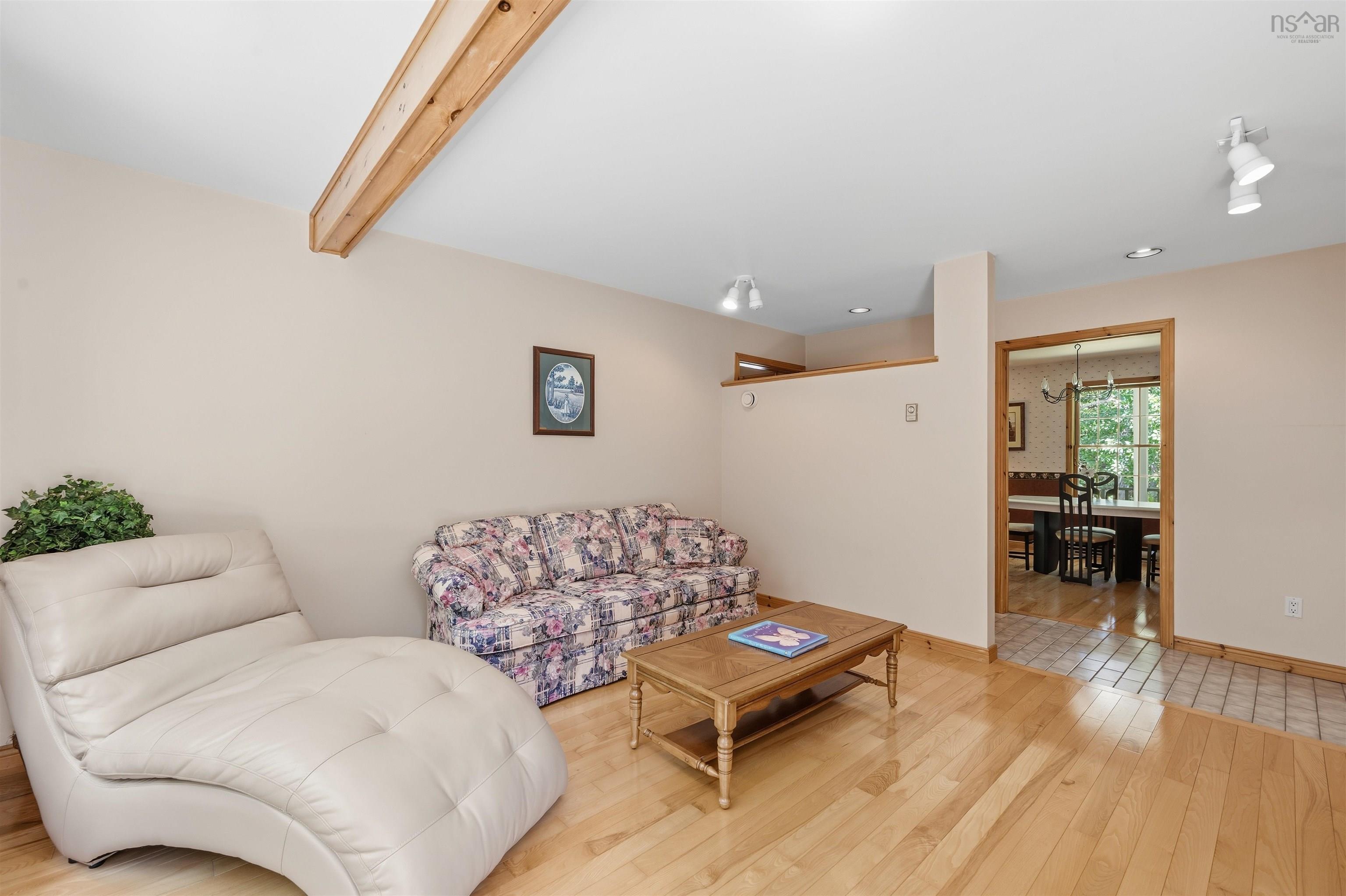 View image 12