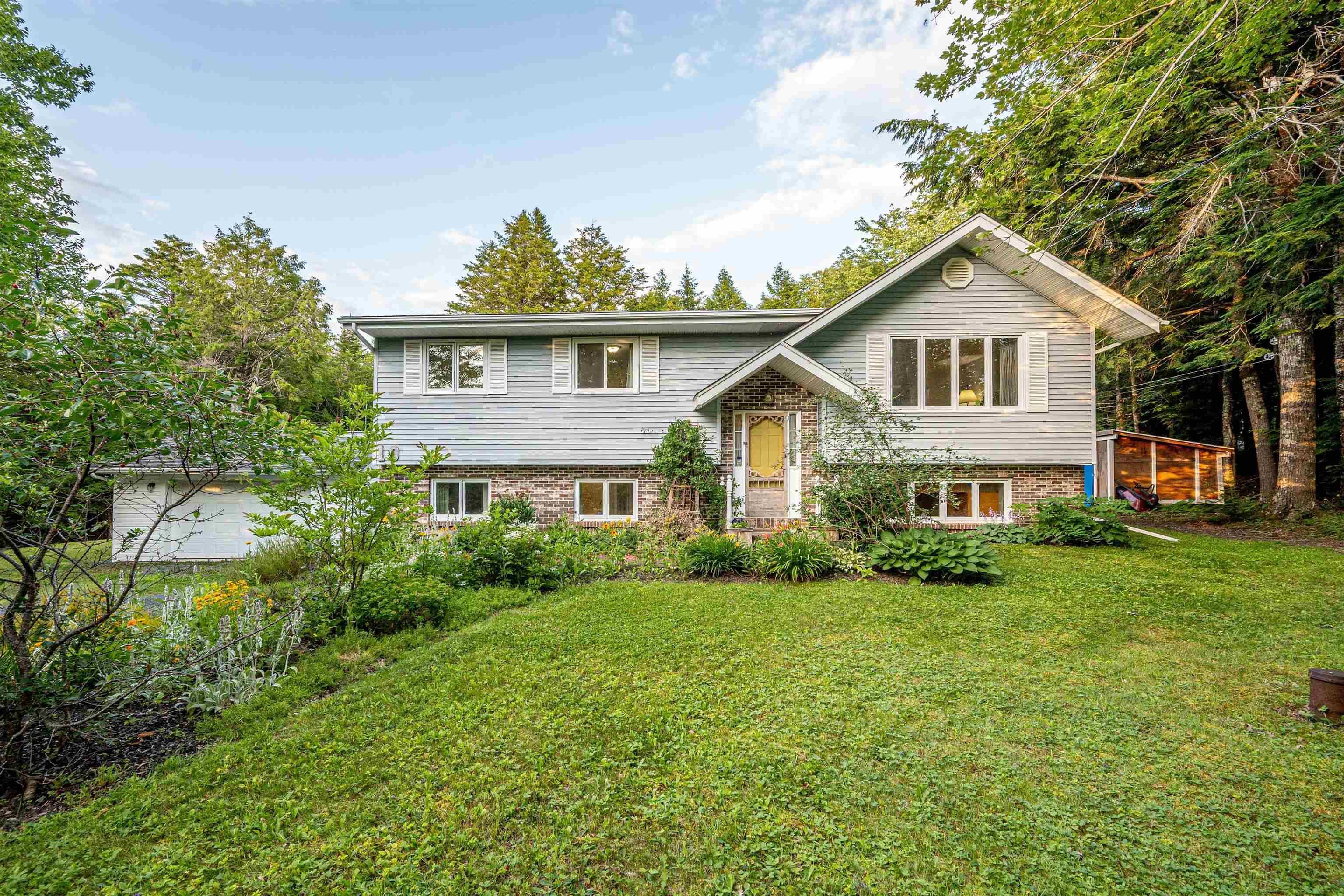 Thumbnail image for 10 Elmwood Court MLS<sup>®</sup> 202618448