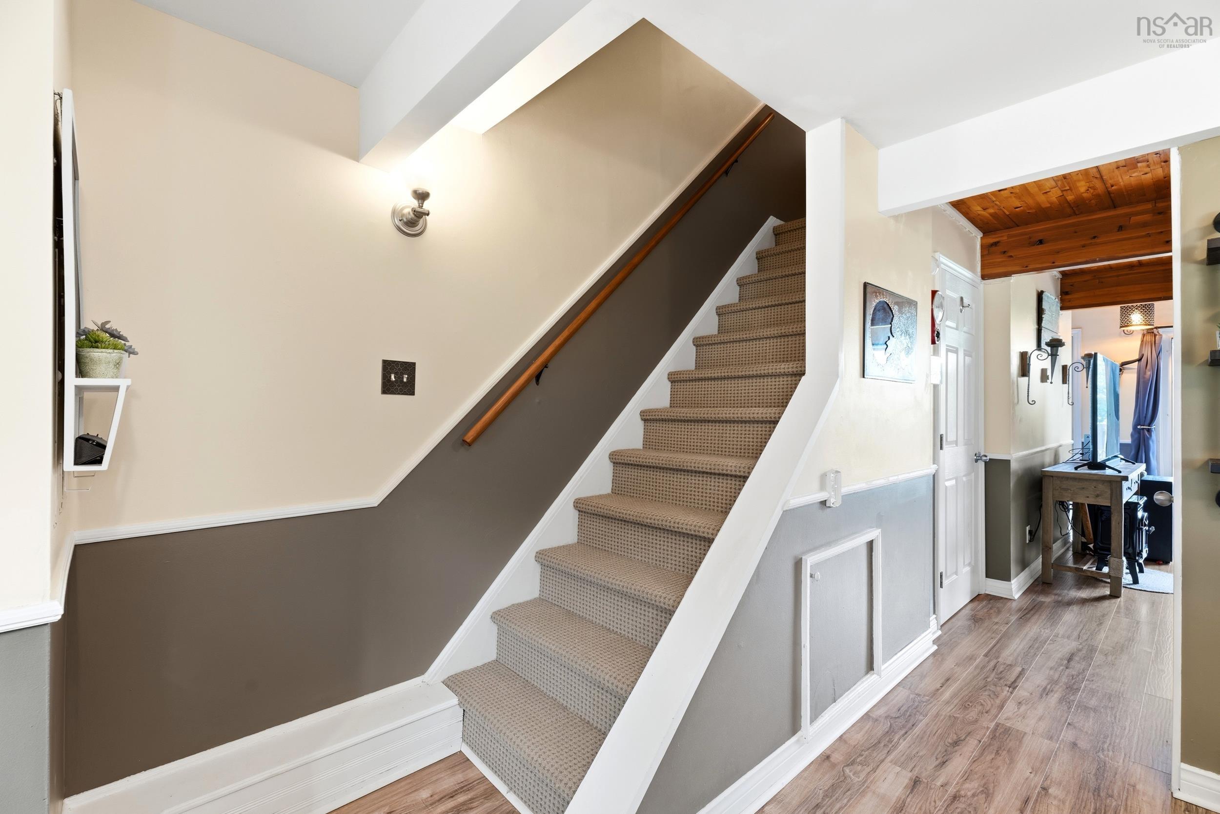 View image 18