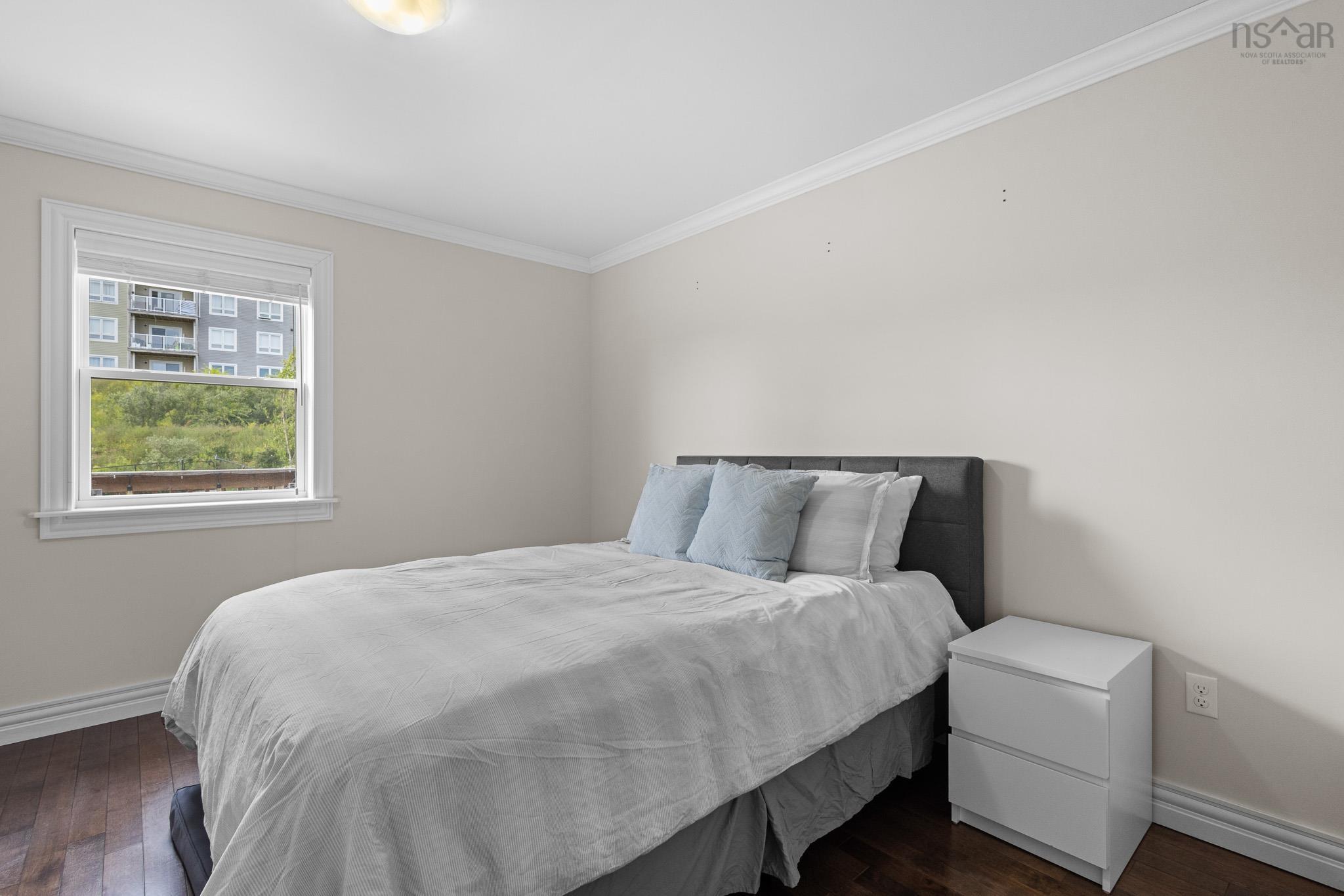 View image 12