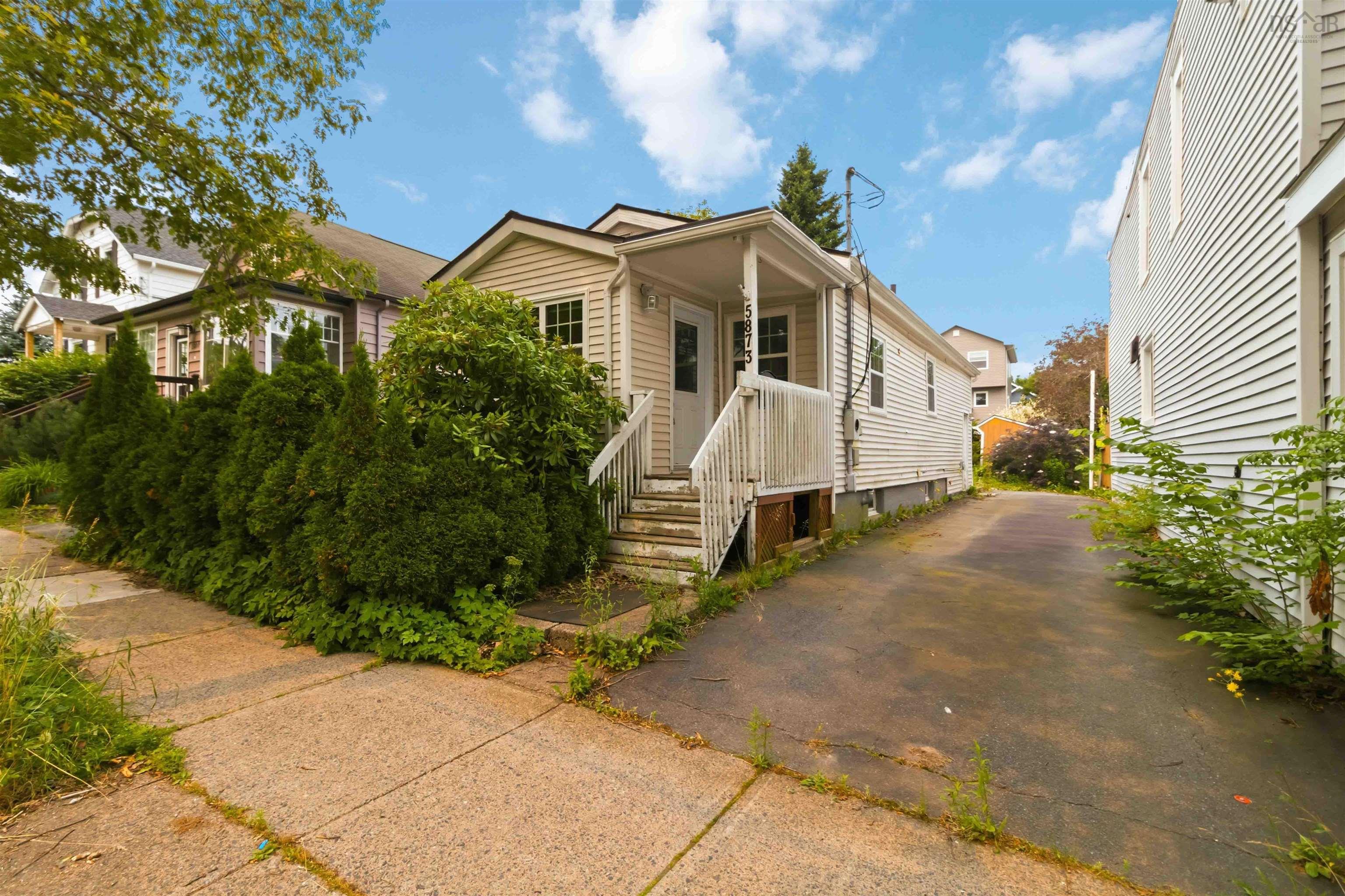 Thumbnail image for 5873 Merkel Street MLS<sup>®</sup> 202618653