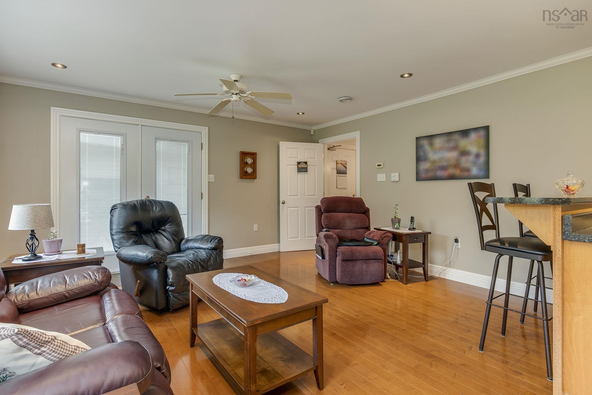 View image 18