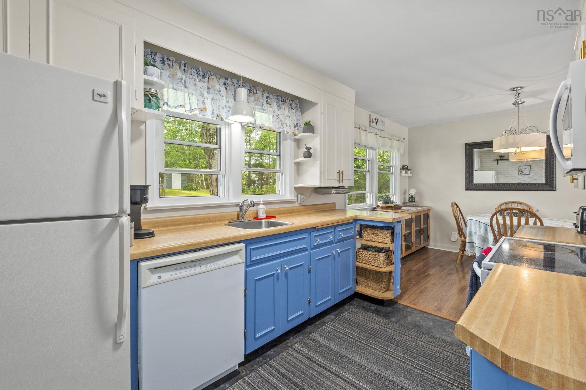 View image 9