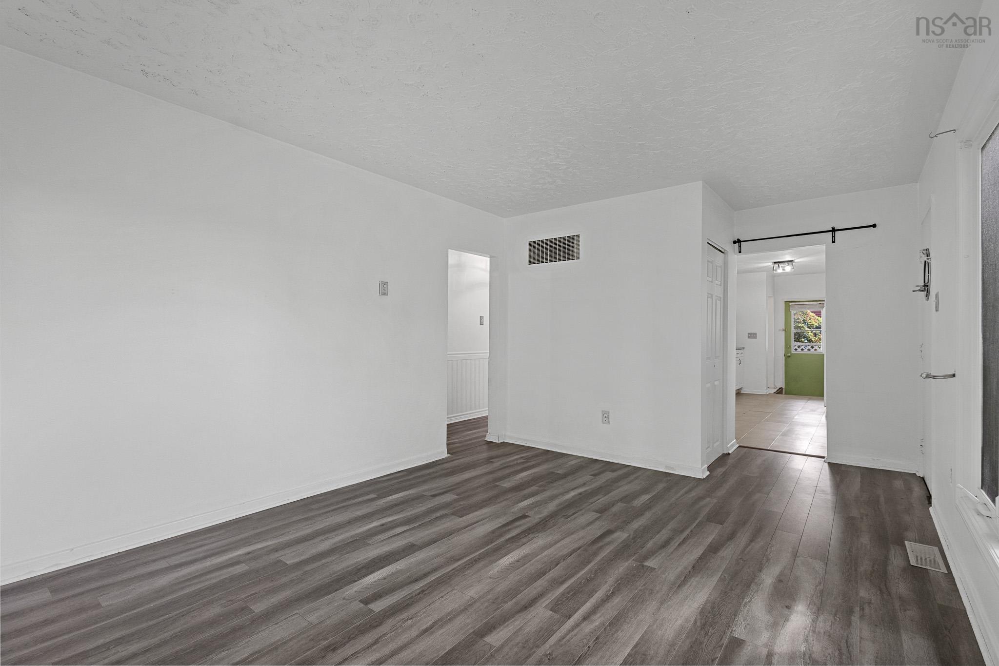View image 11