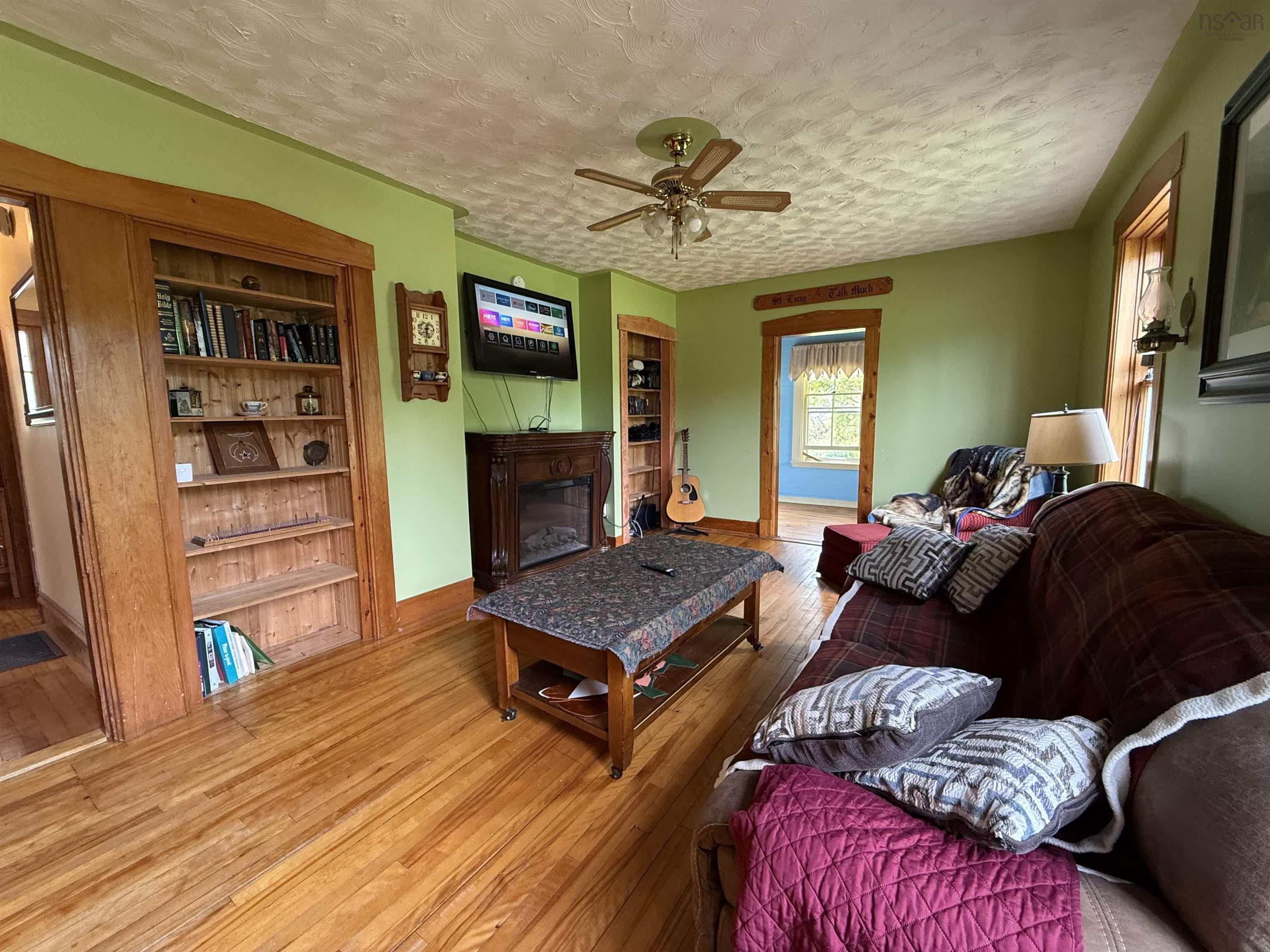 View image 11