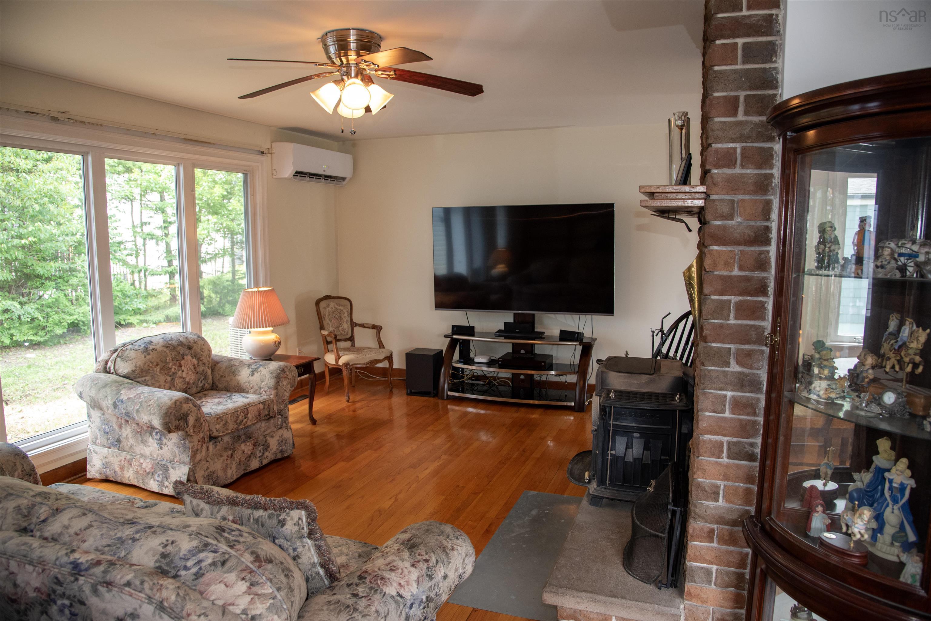 View image 9