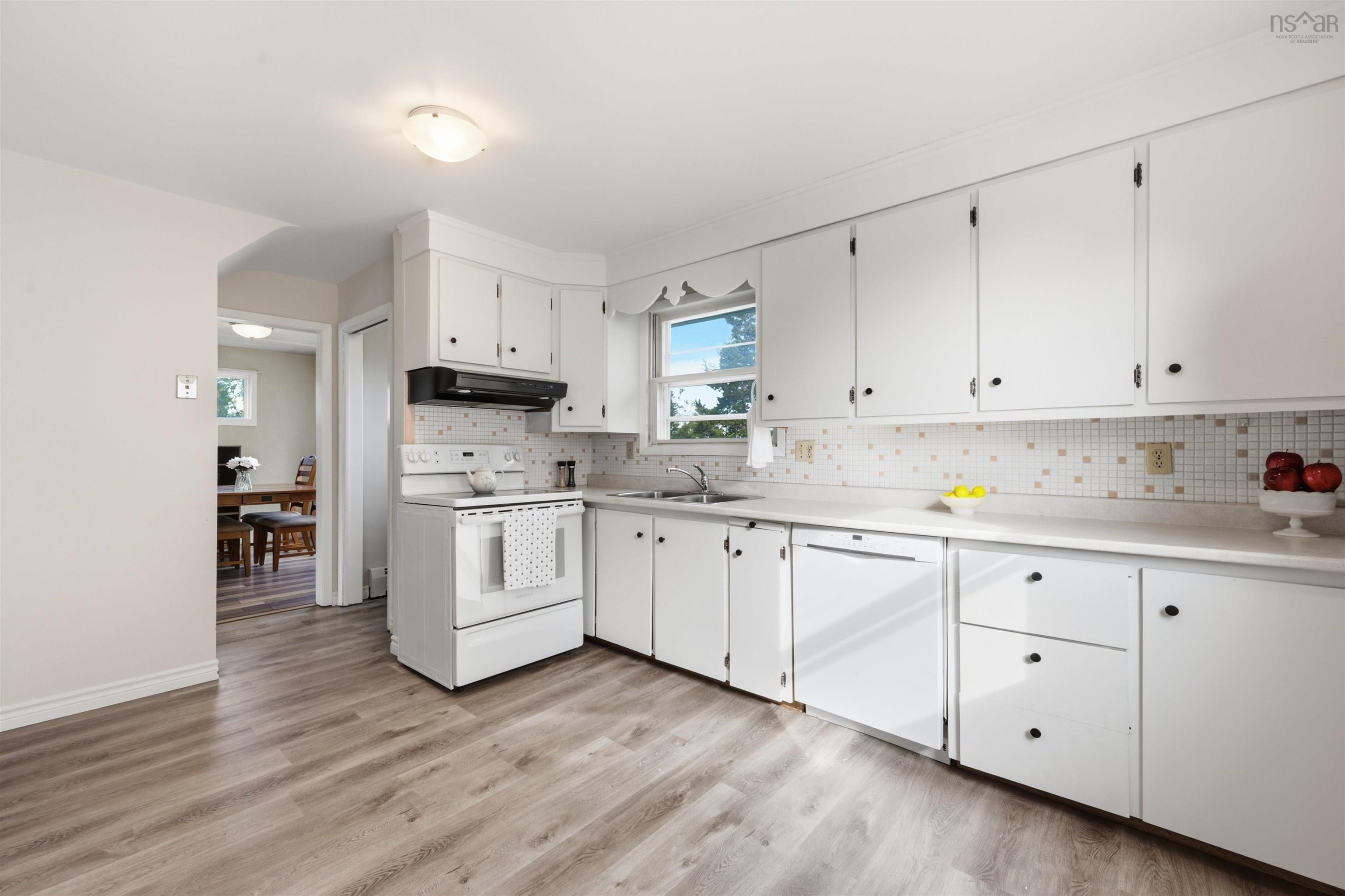 View image 18