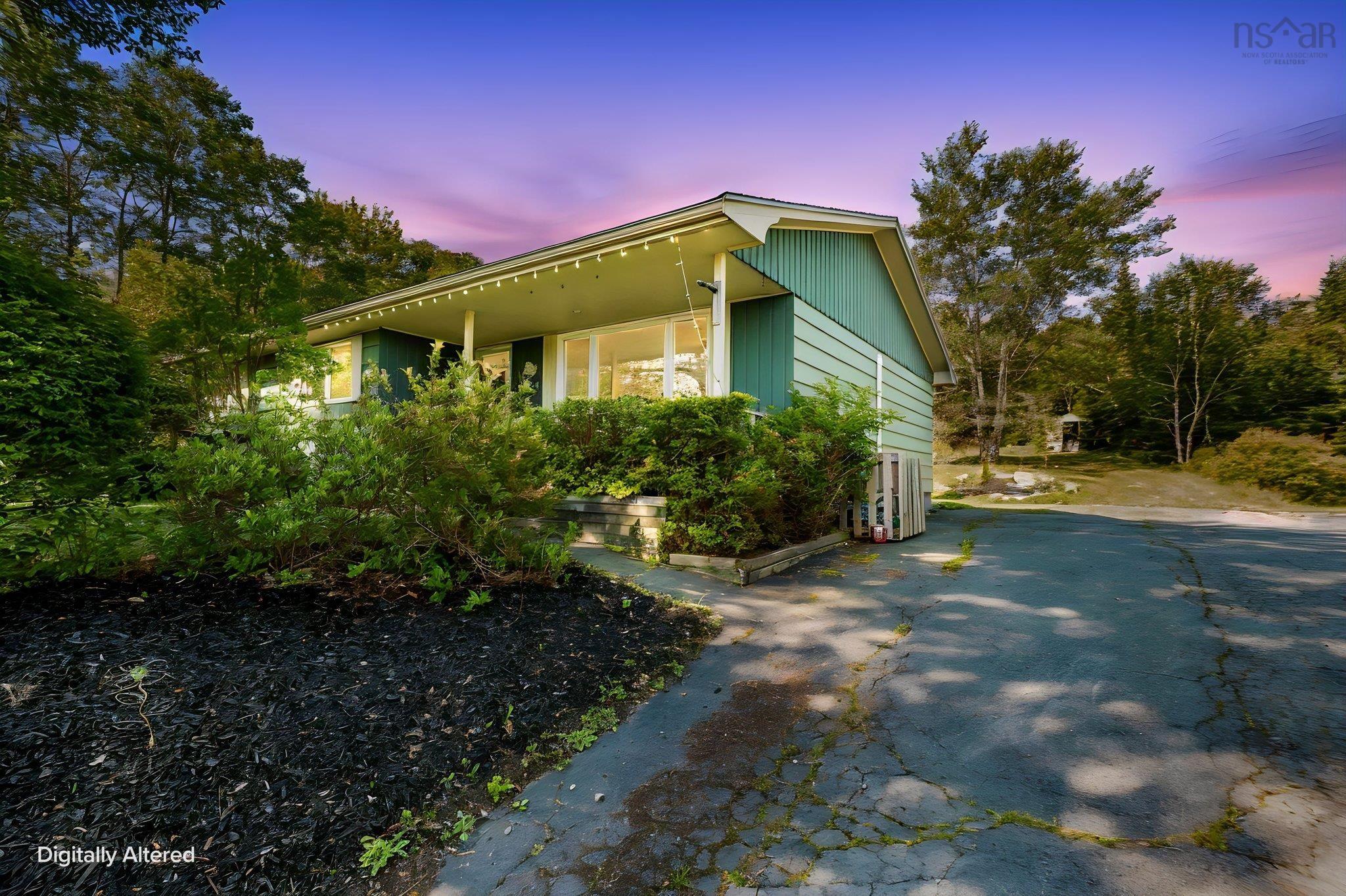 Thumbnail image for 1053 Terence Bay Road MLS<sup>®</sup> 202618933