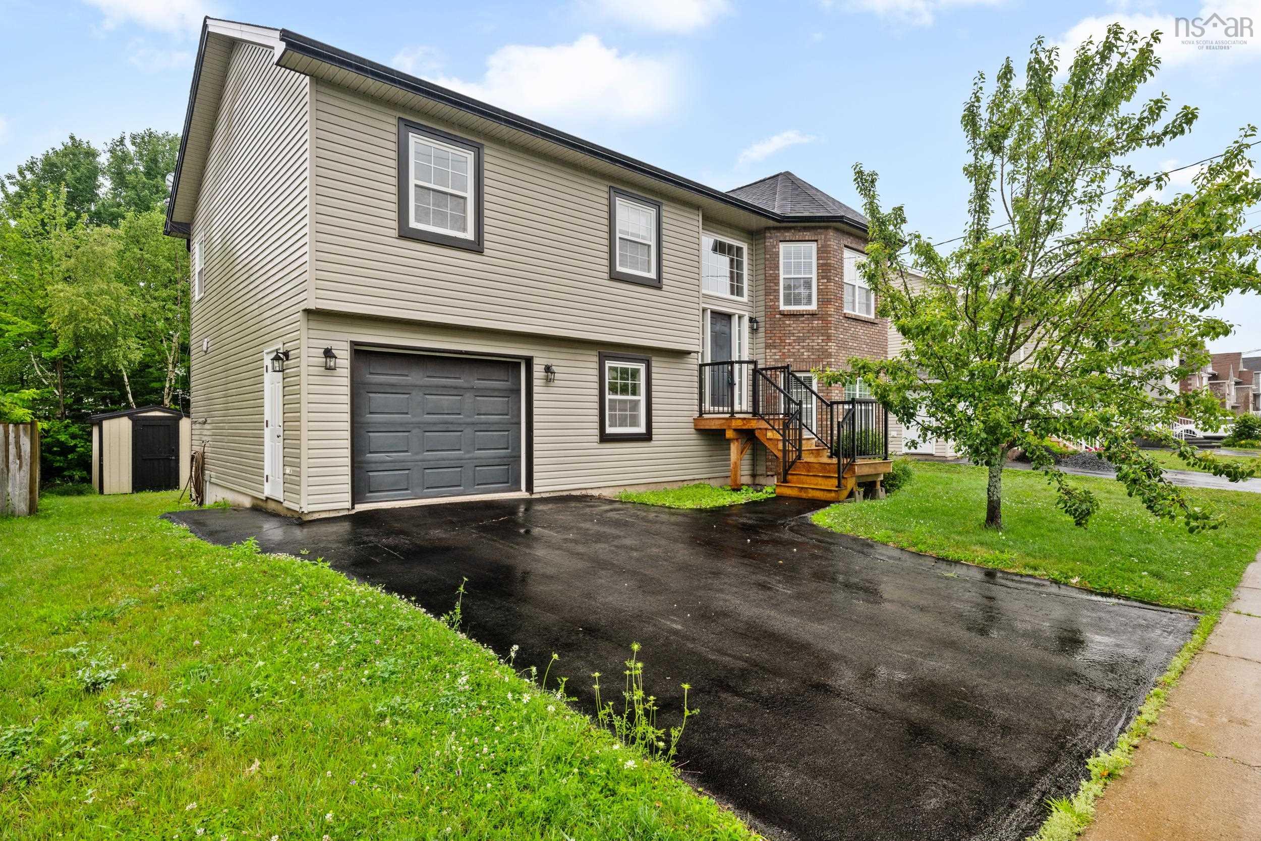 Thumbnail image for 45 Stirling Drive MLS<sup>®</sup> 202619056