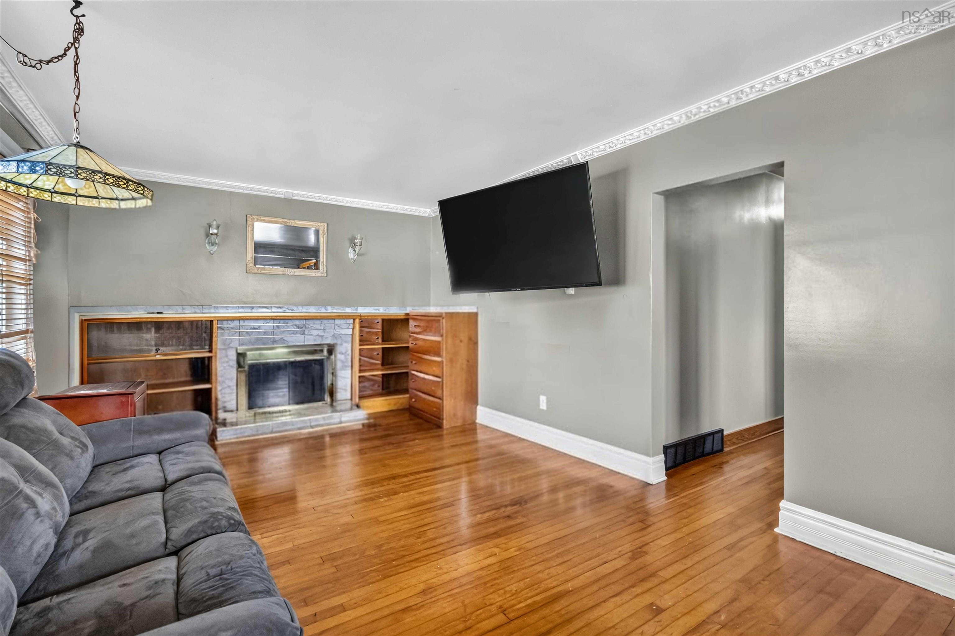 View image 11