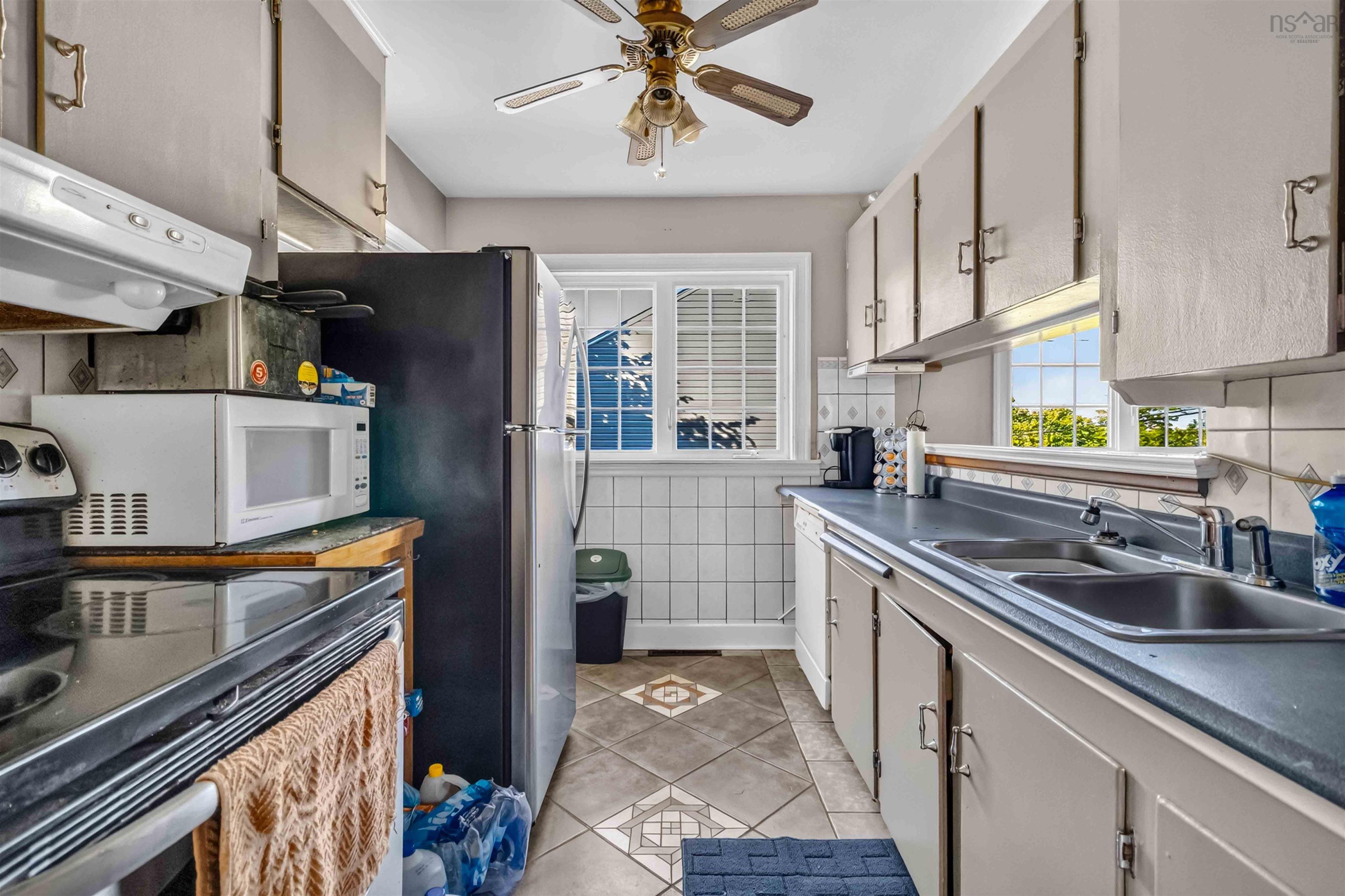 View image 18