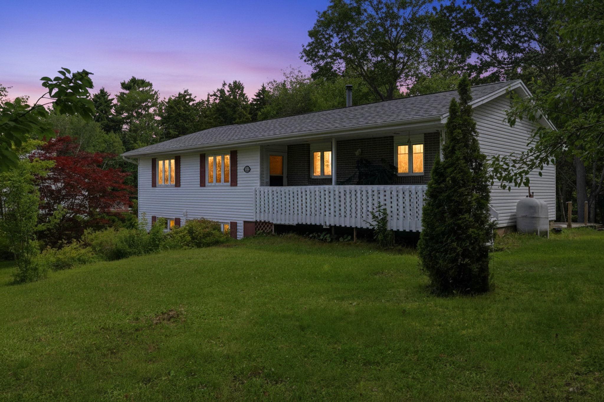 Thumbnail image for 15 Meadow Brook Drive MLS<sup>®</sup> 202619095