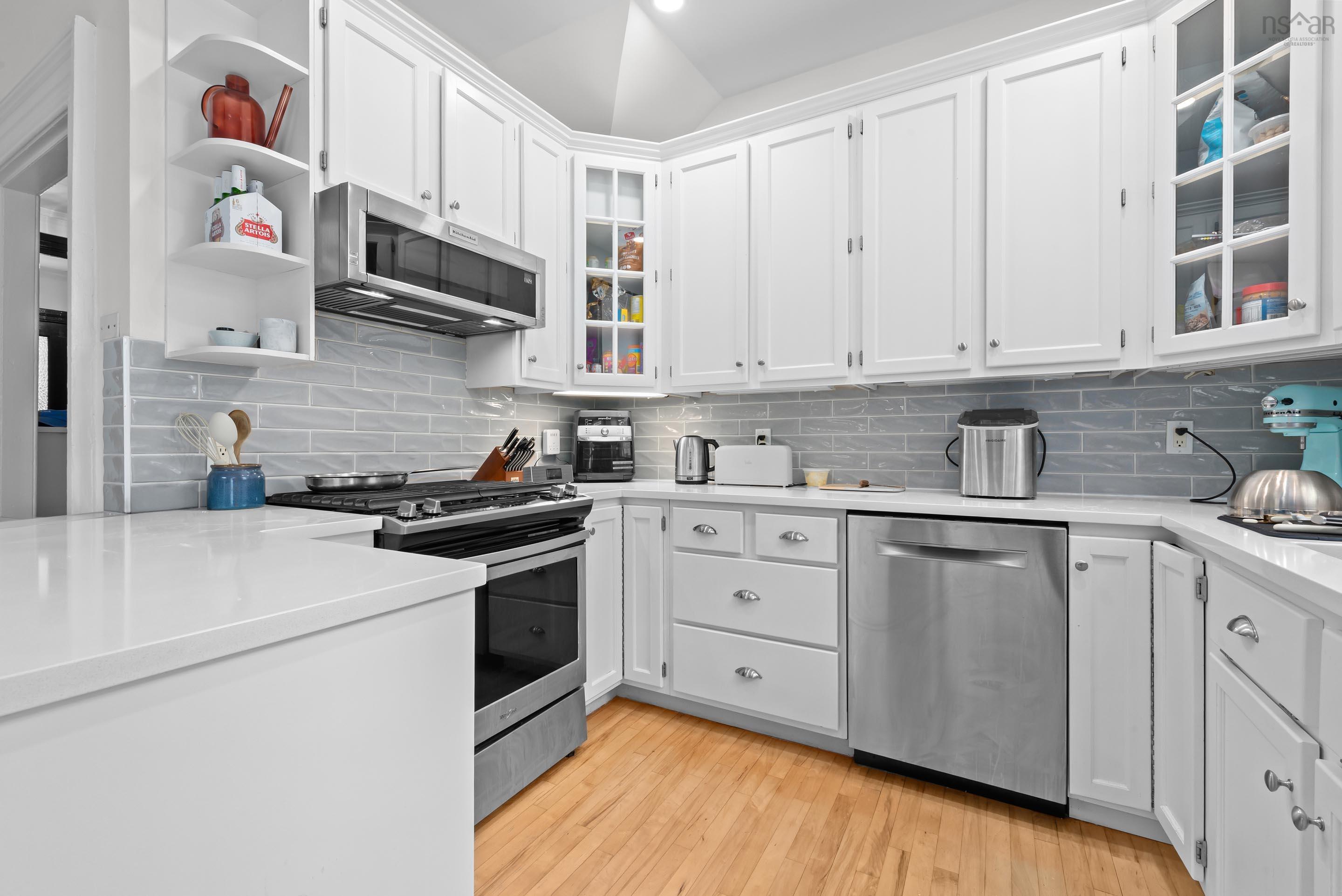View image 12