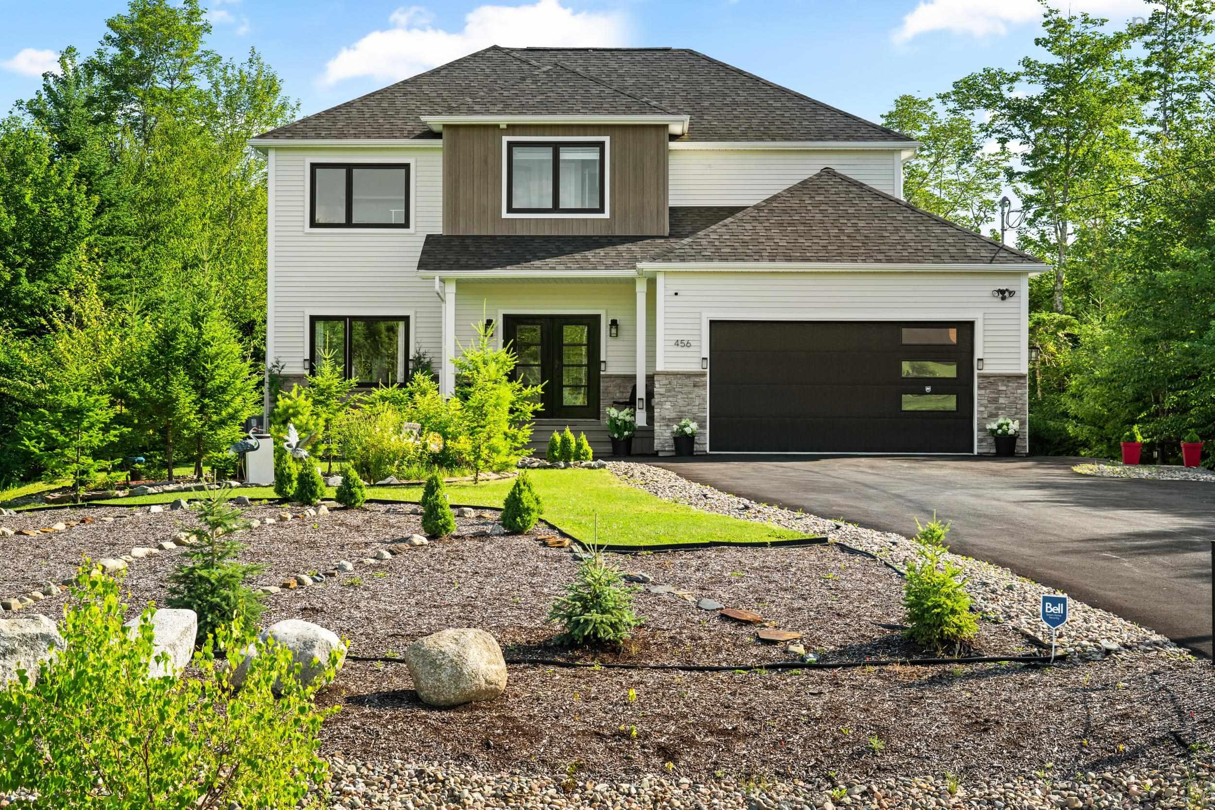 Thumbnail image for 456 Magenta Drive MLS<sup>®</sup> 202619270