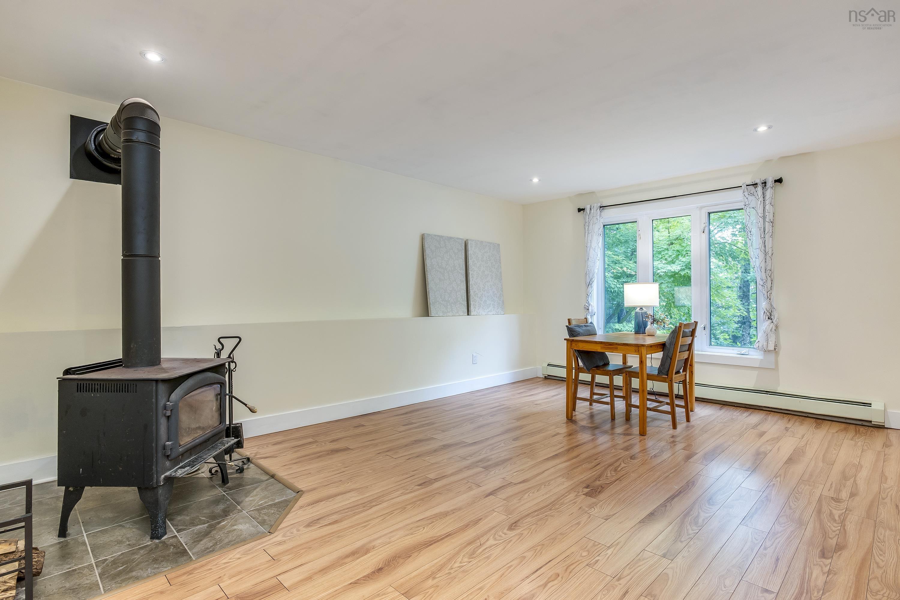 View image 16