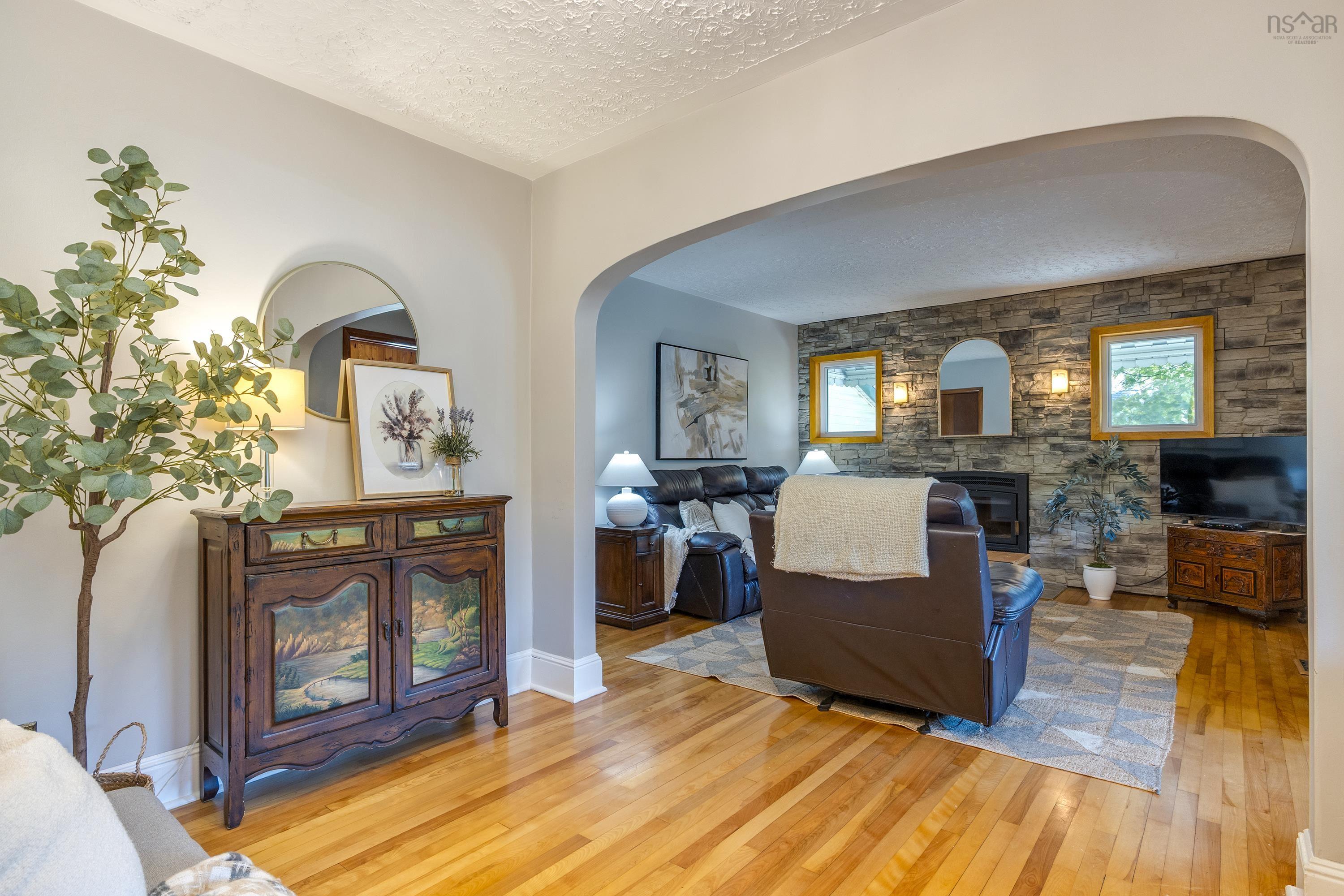 View image 15