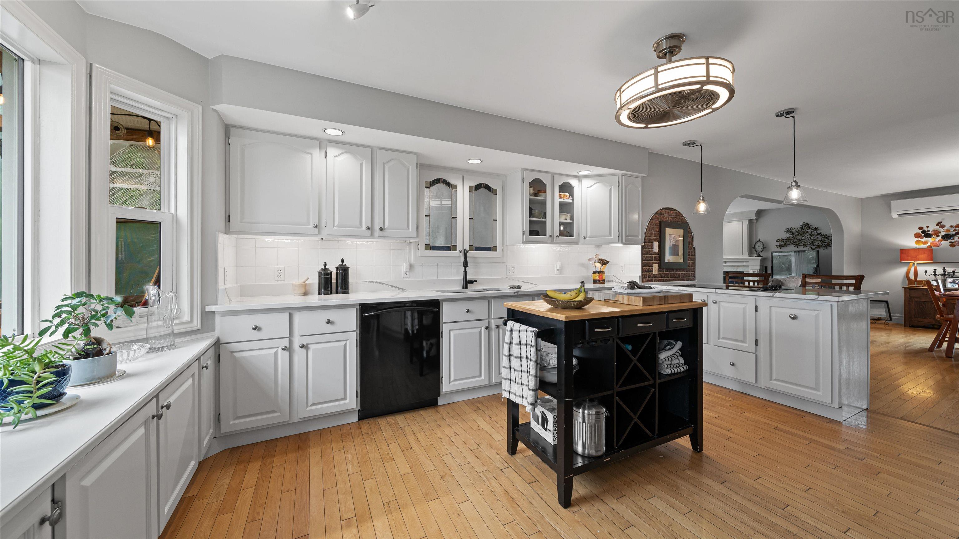 View image 18