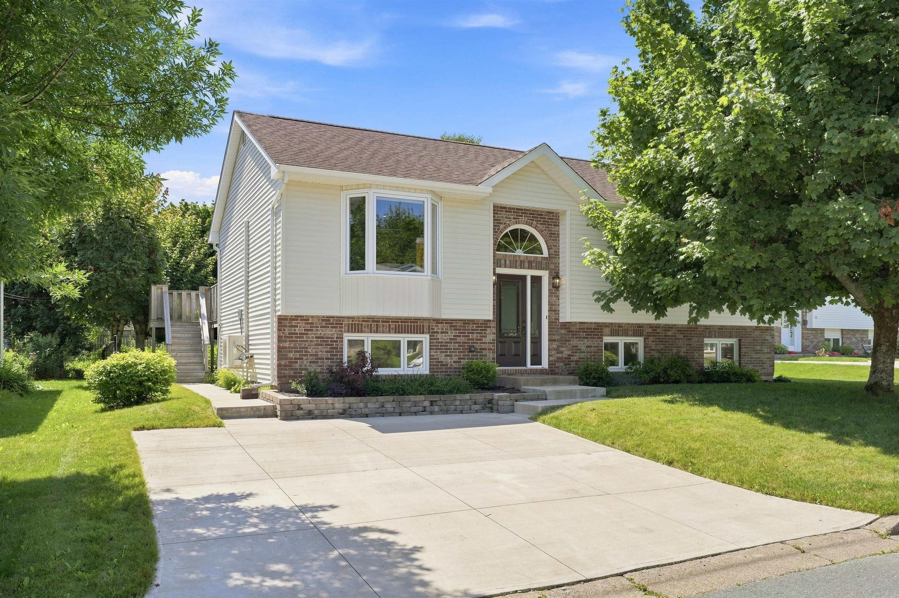 Thumbnail image for 34 Bass Court MLS<sup>®</sup> 202619553