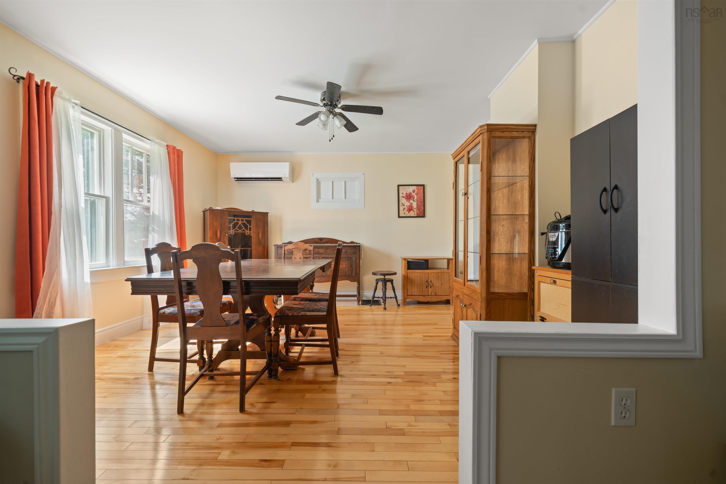 View image 16