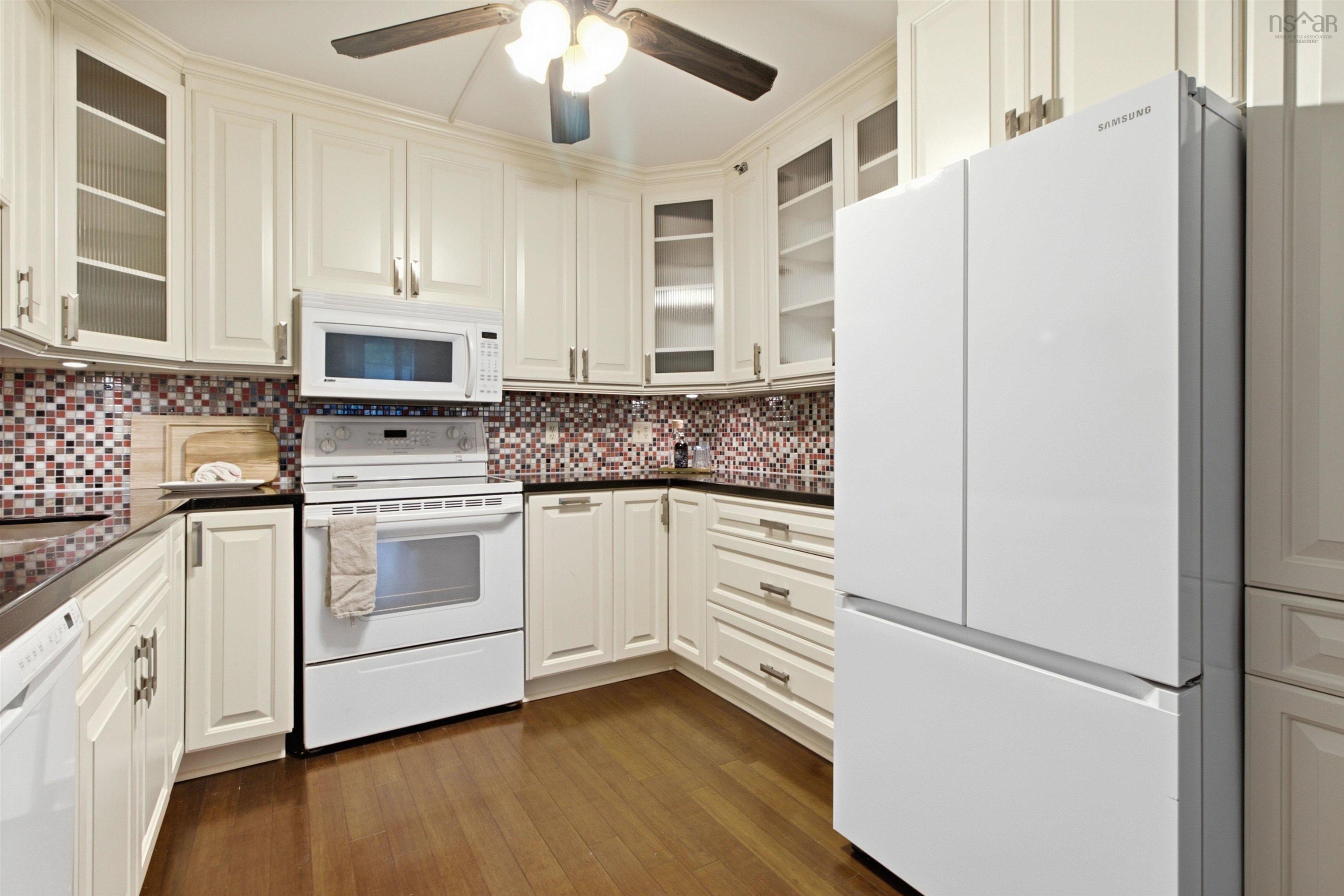 View image 12