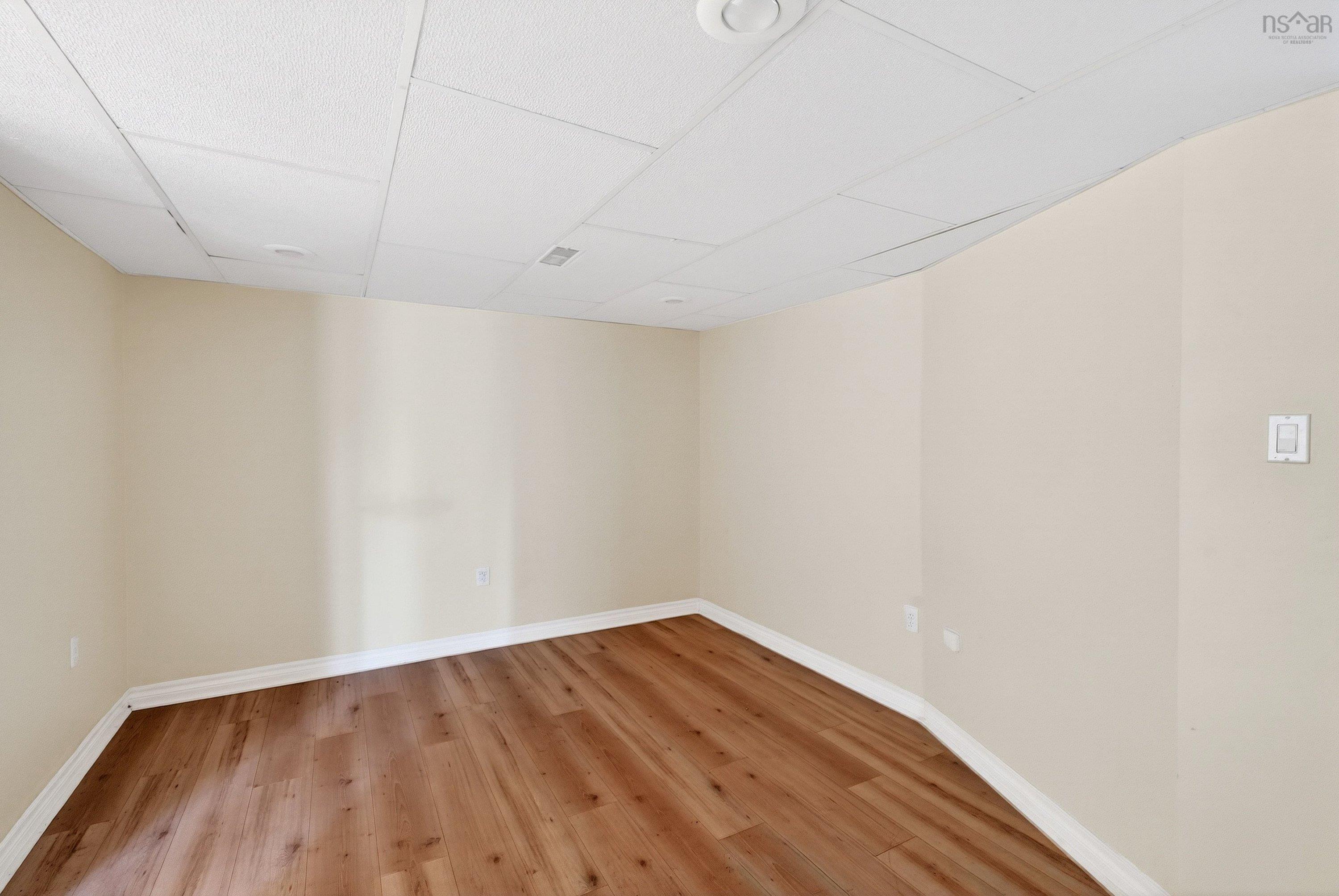 View image 21
