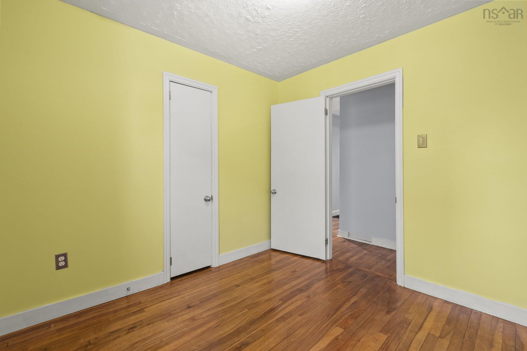 View image 25