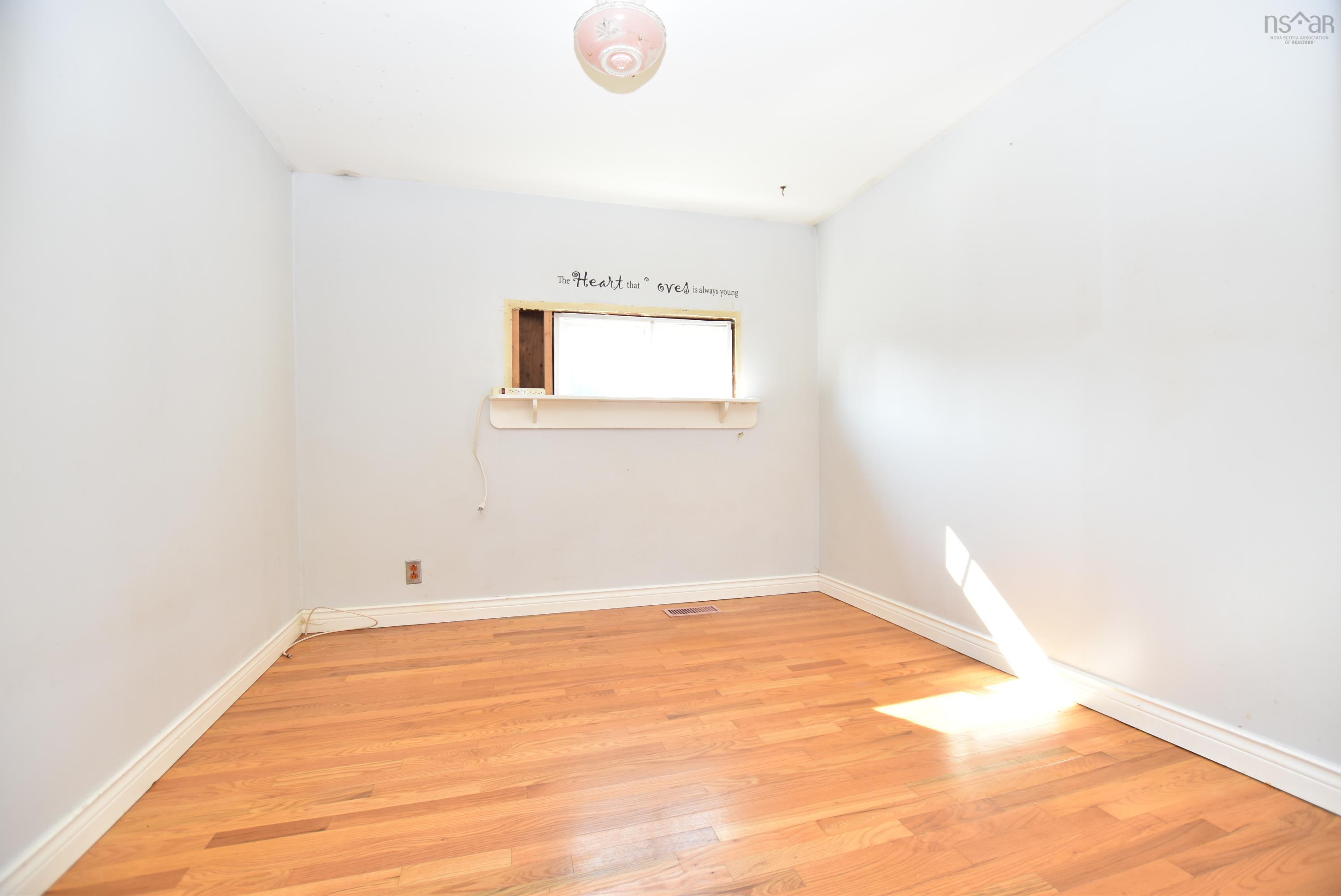 View image 18
