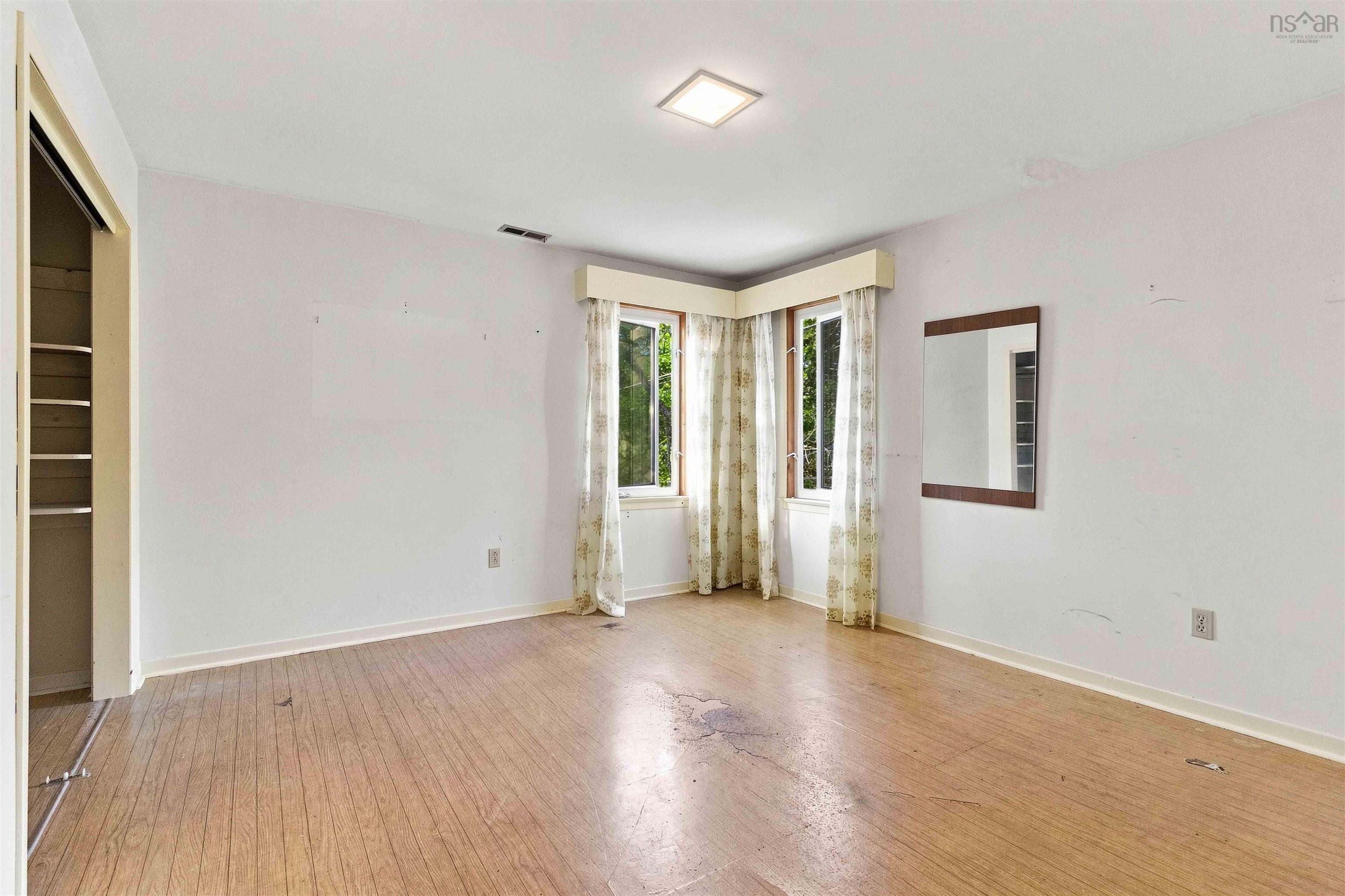 View image 18