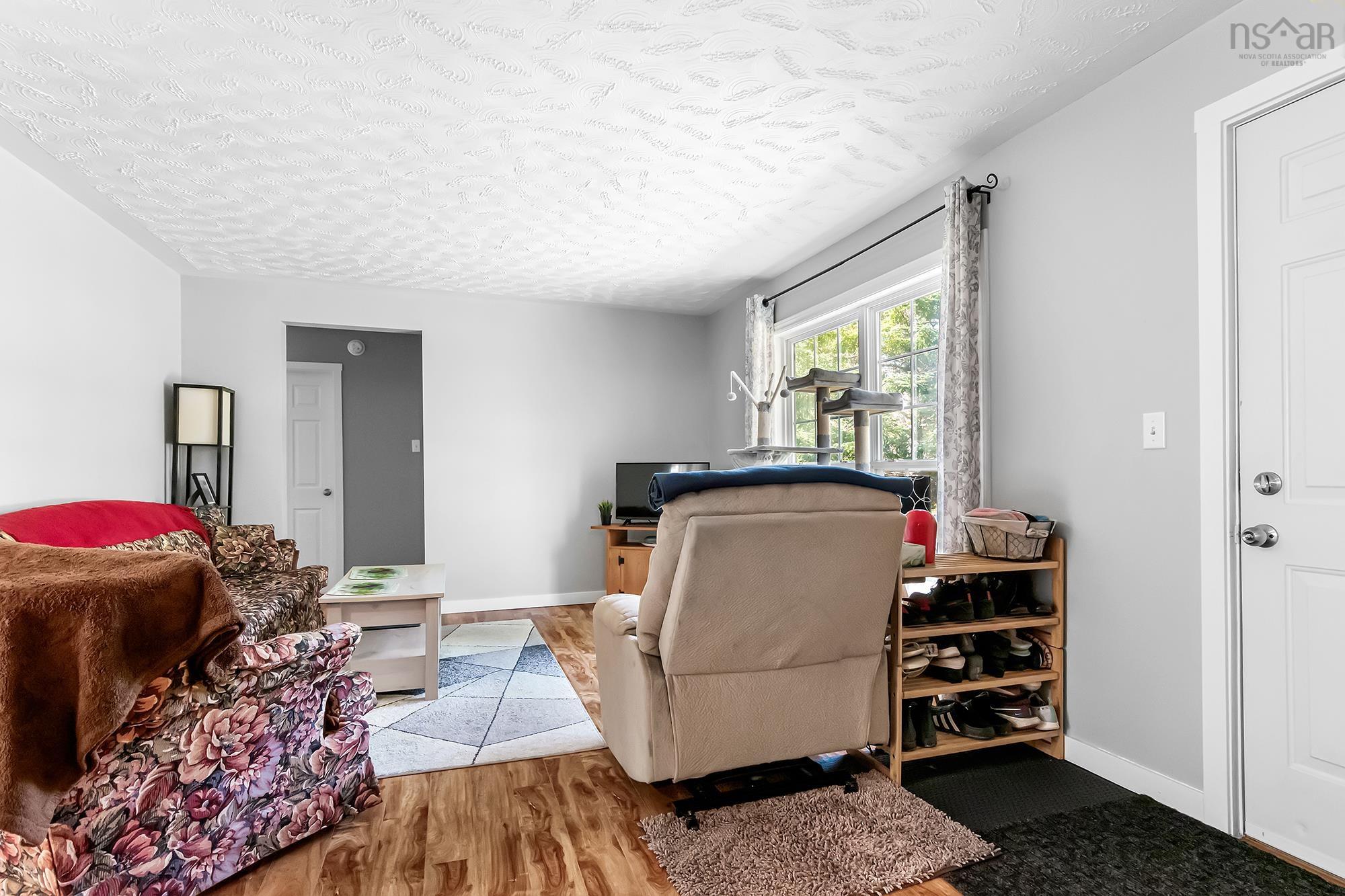 View image 9