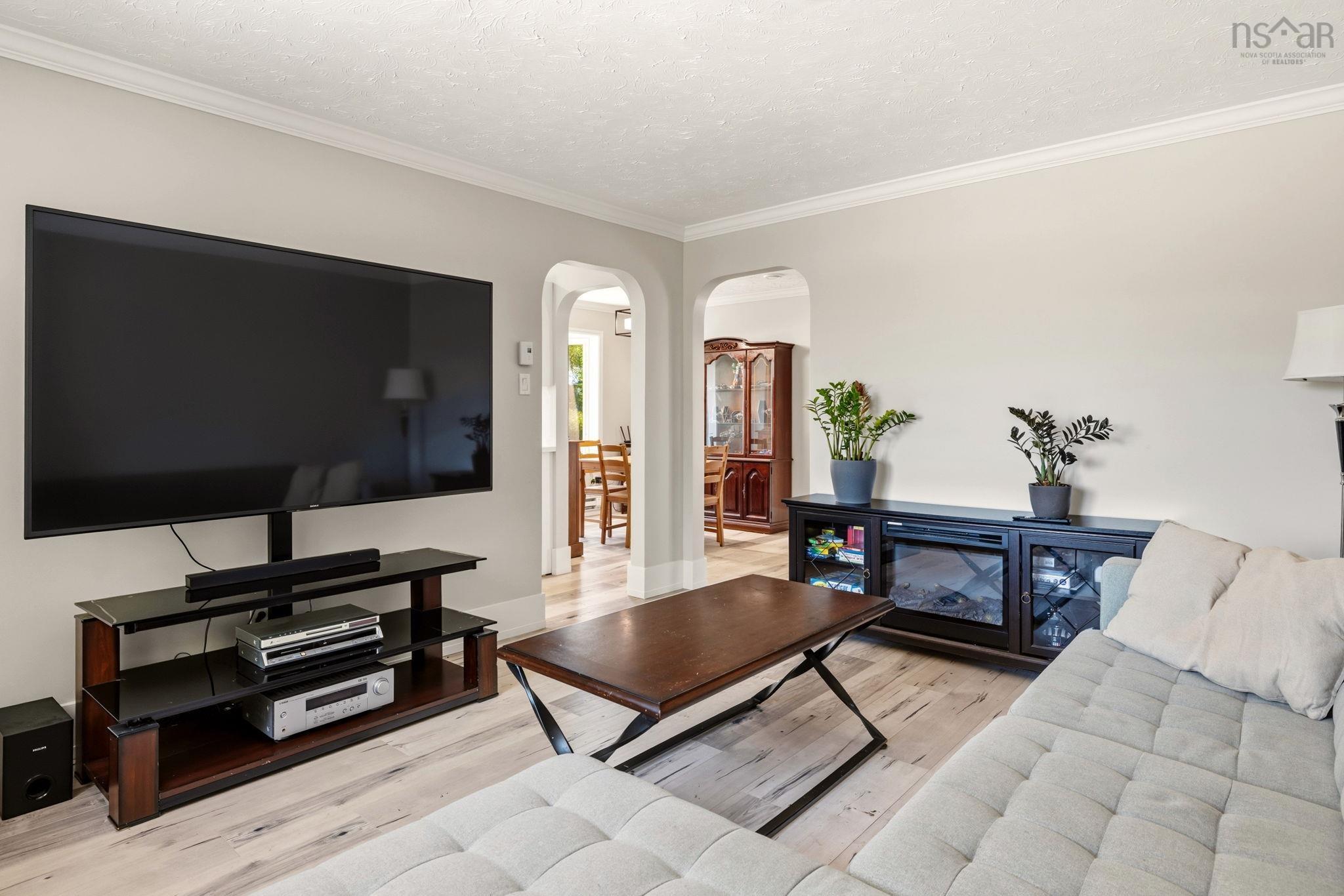 View image 12