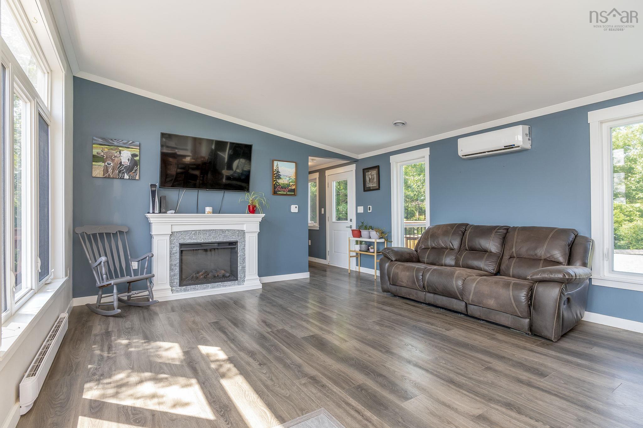 View image 8