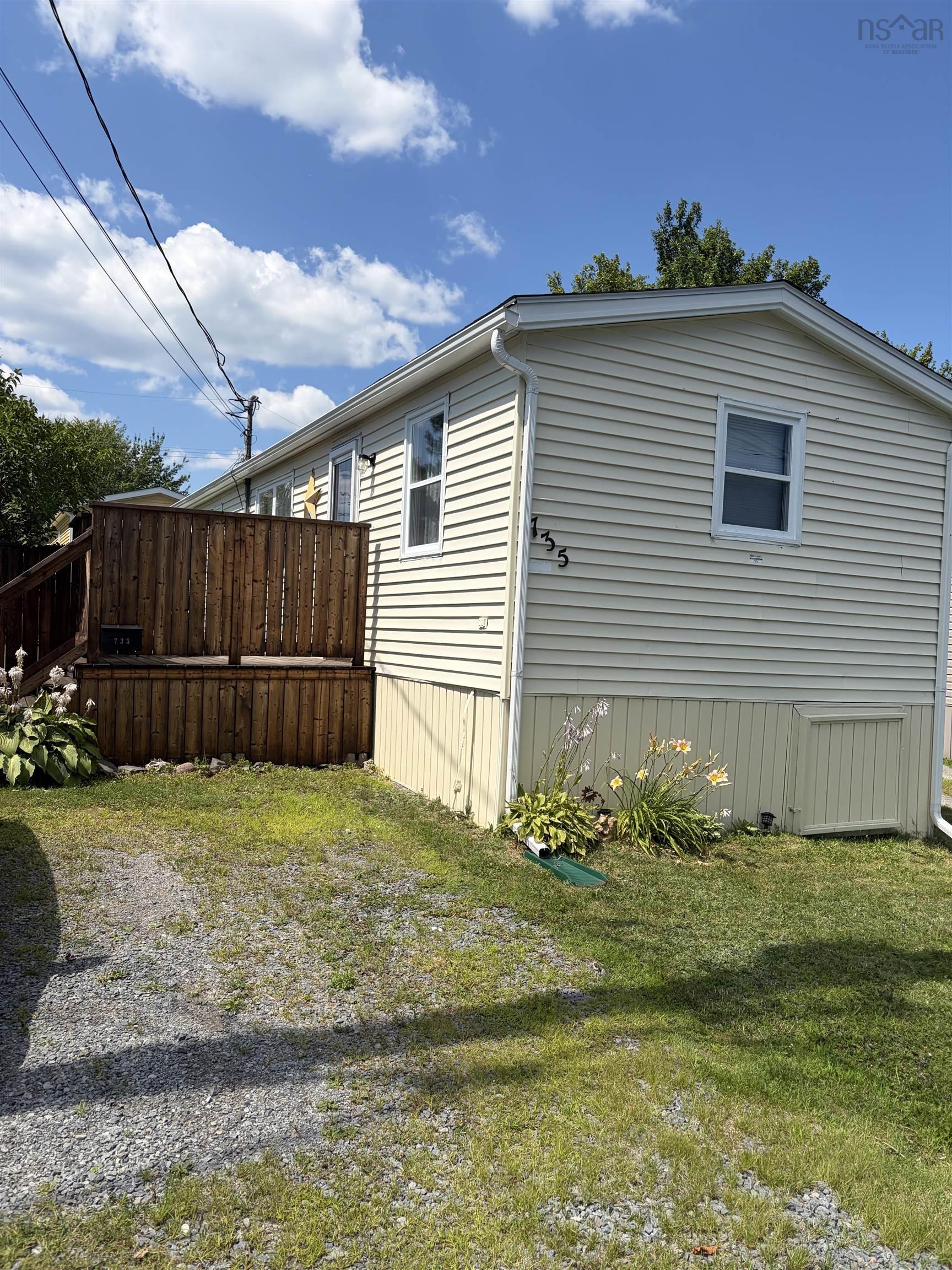 Thumbnail image for 735 Fern Drive MLS<sup>®</sup> 202620005