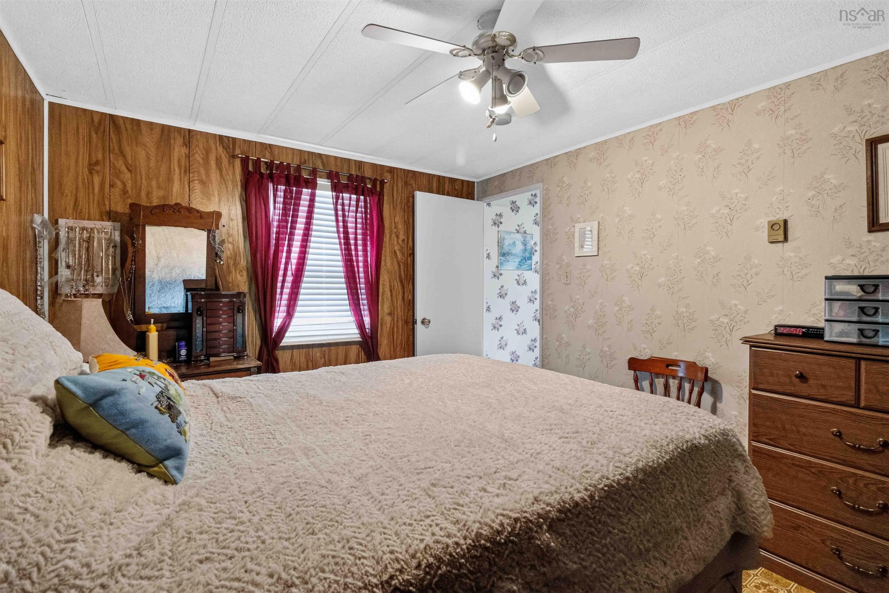 View image 18