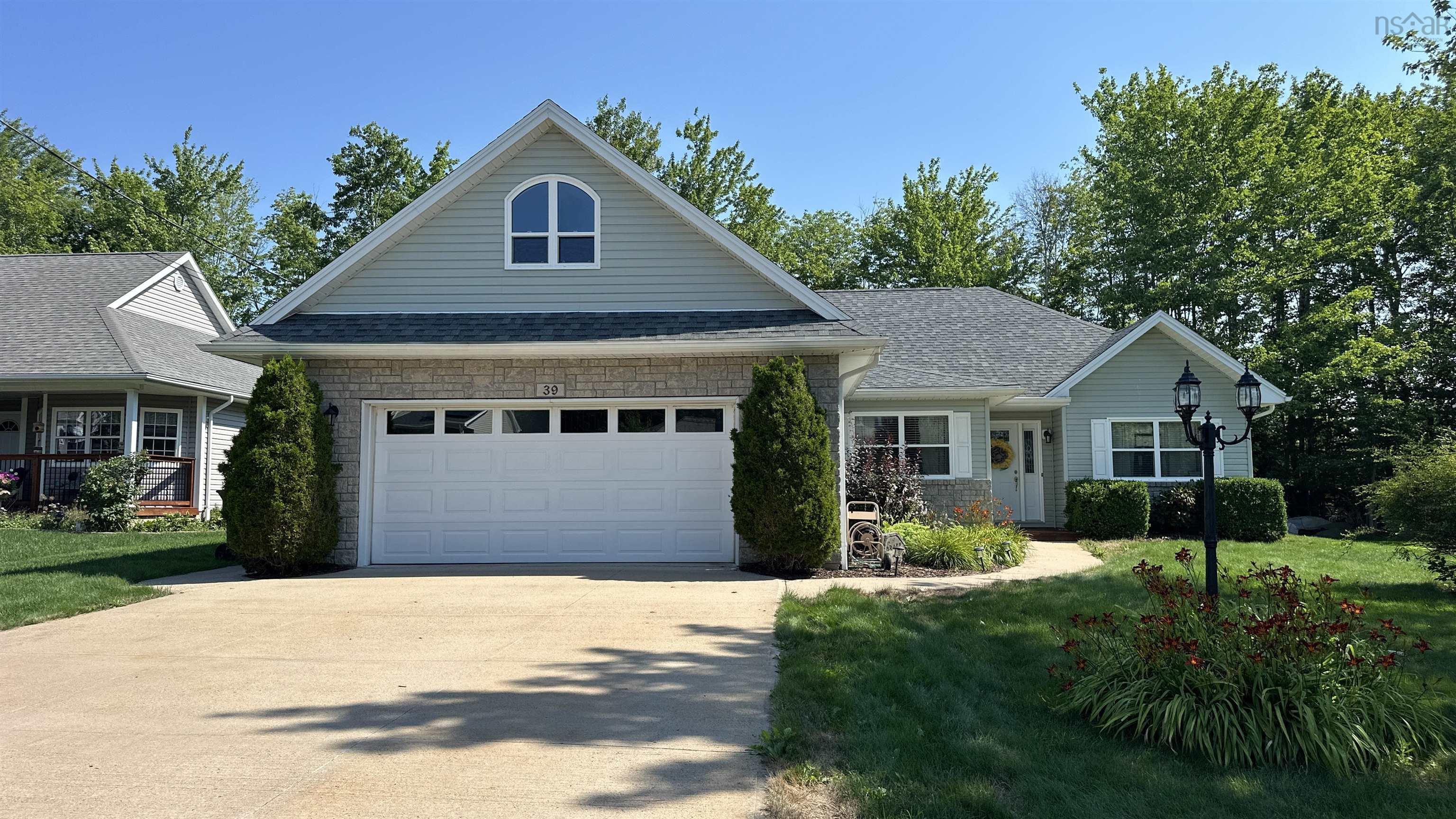 Thumbnail image for 39 Lacy Anne Avenue MLS<sup>®</sup> 202620055