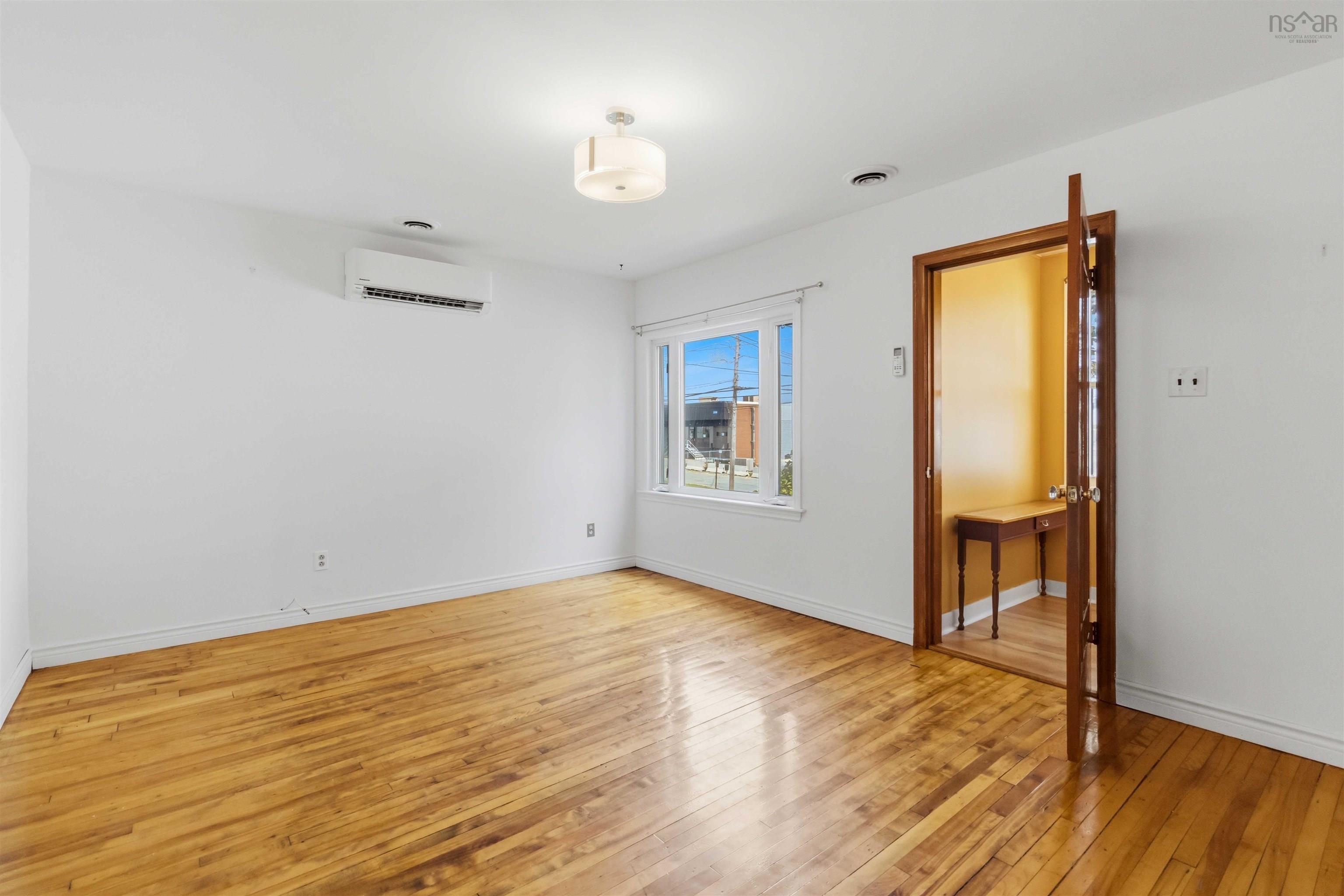 View image 12