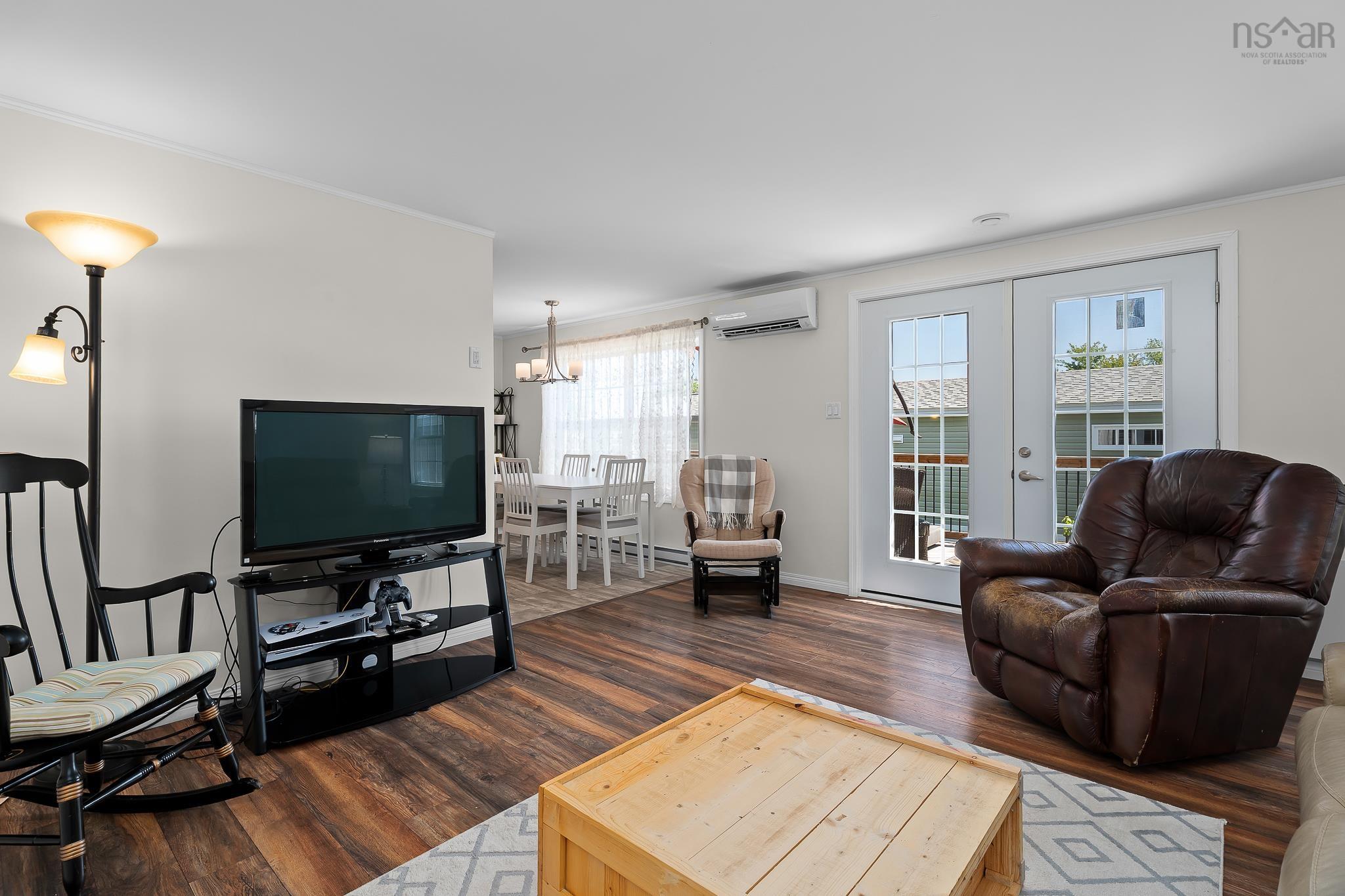 View image 9