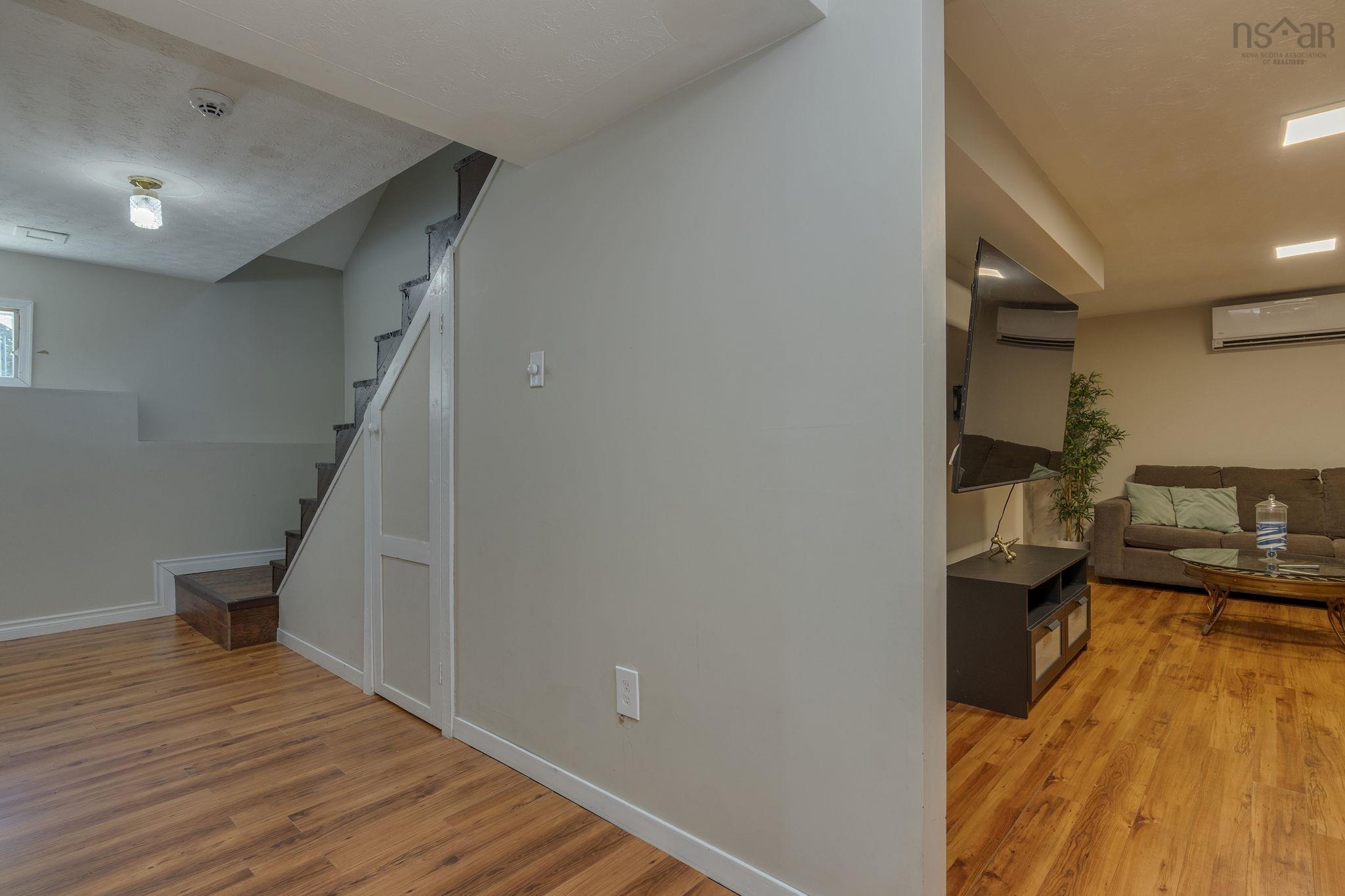 View image 19