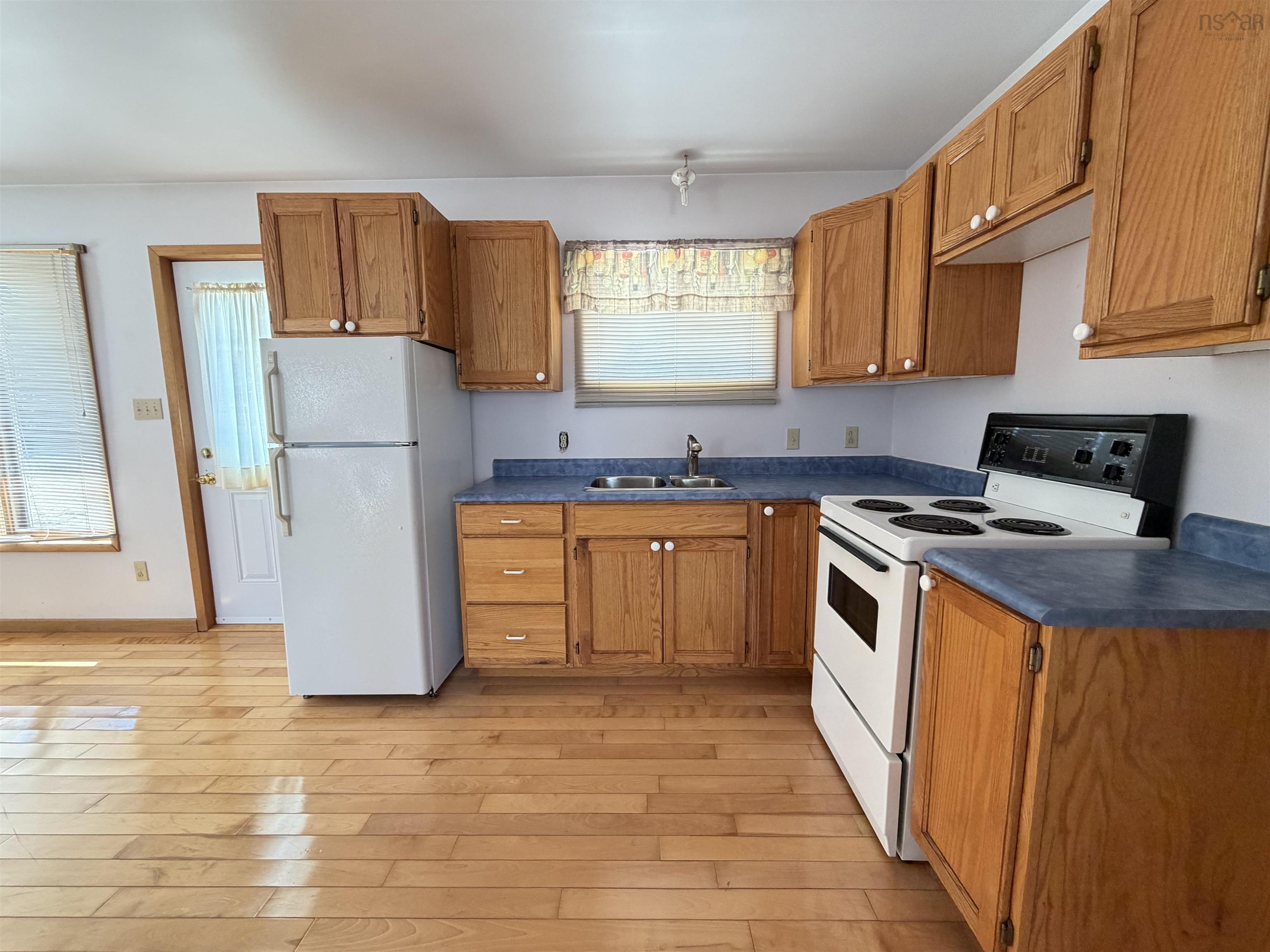 View image 32