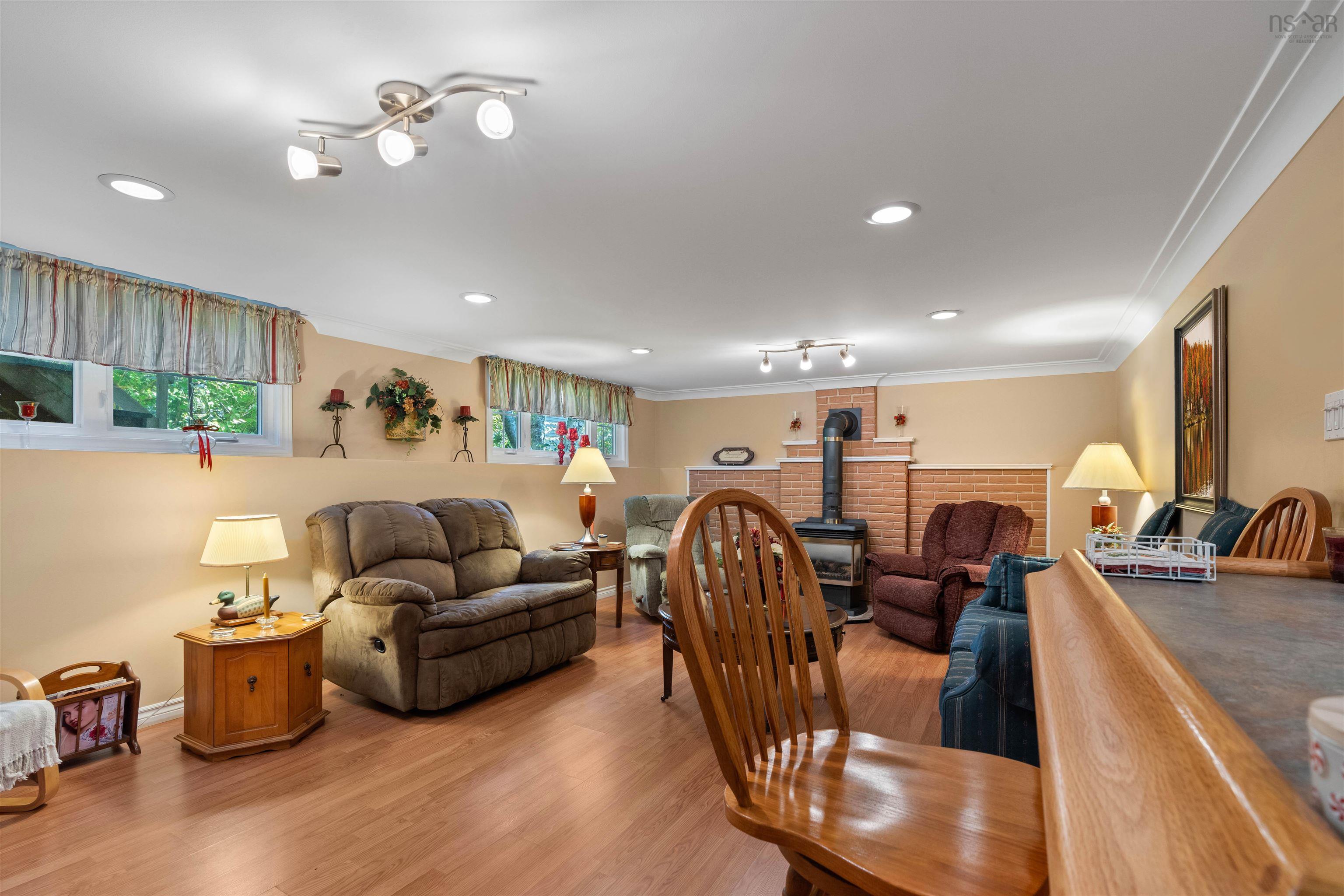View image 40