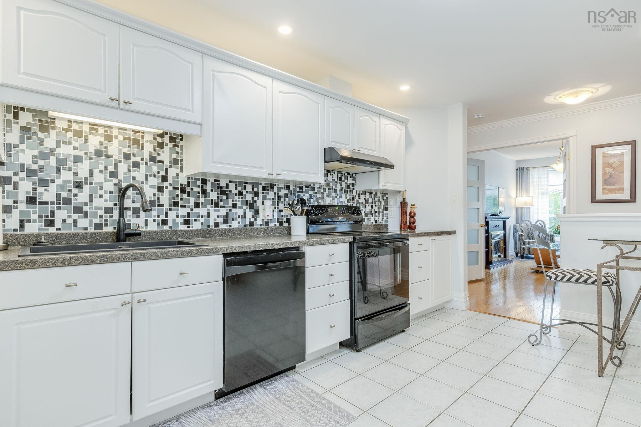 View image 11