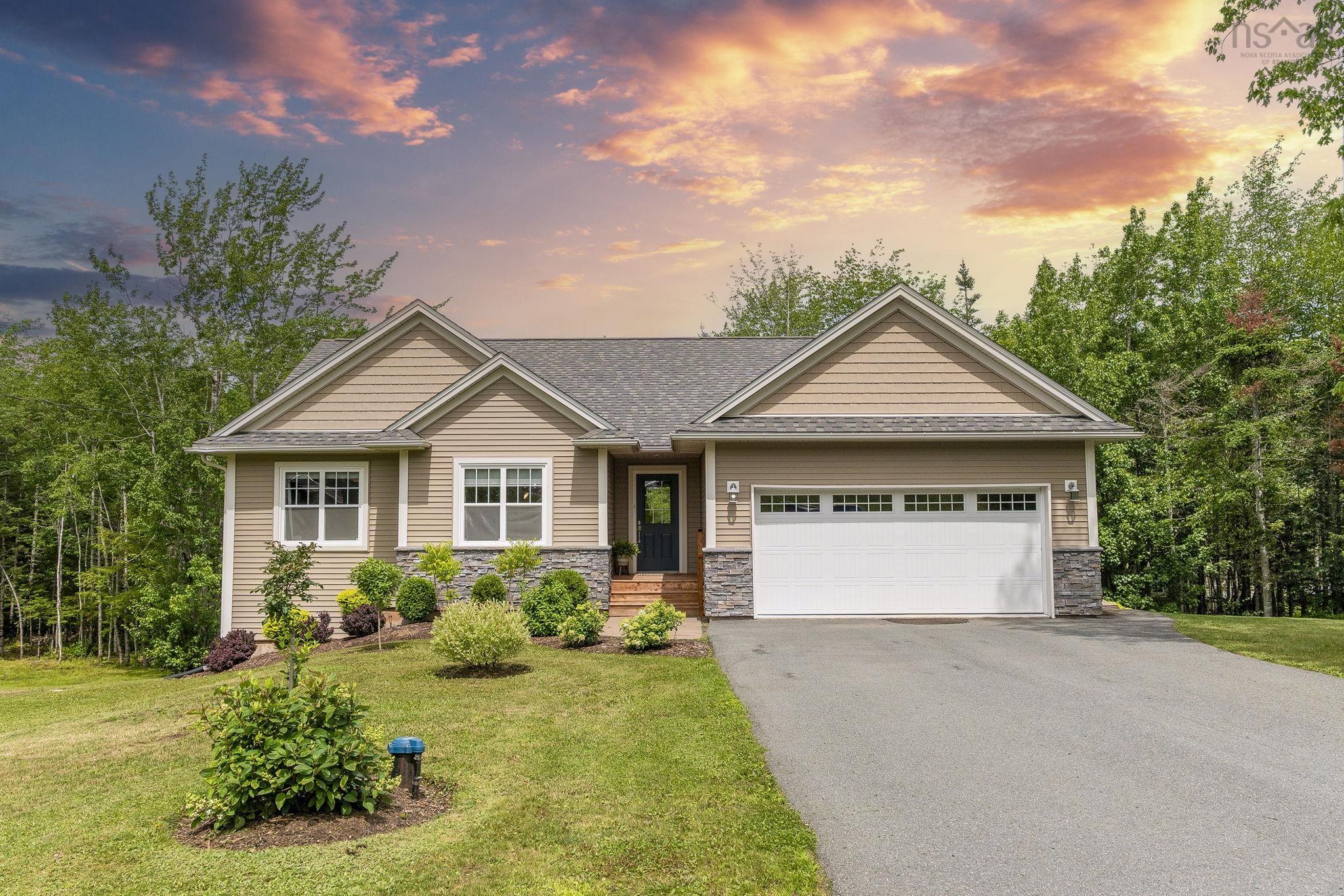 Thumbnail image for 38 Coulter Crescent MLS<sup>®</sup> 202620497