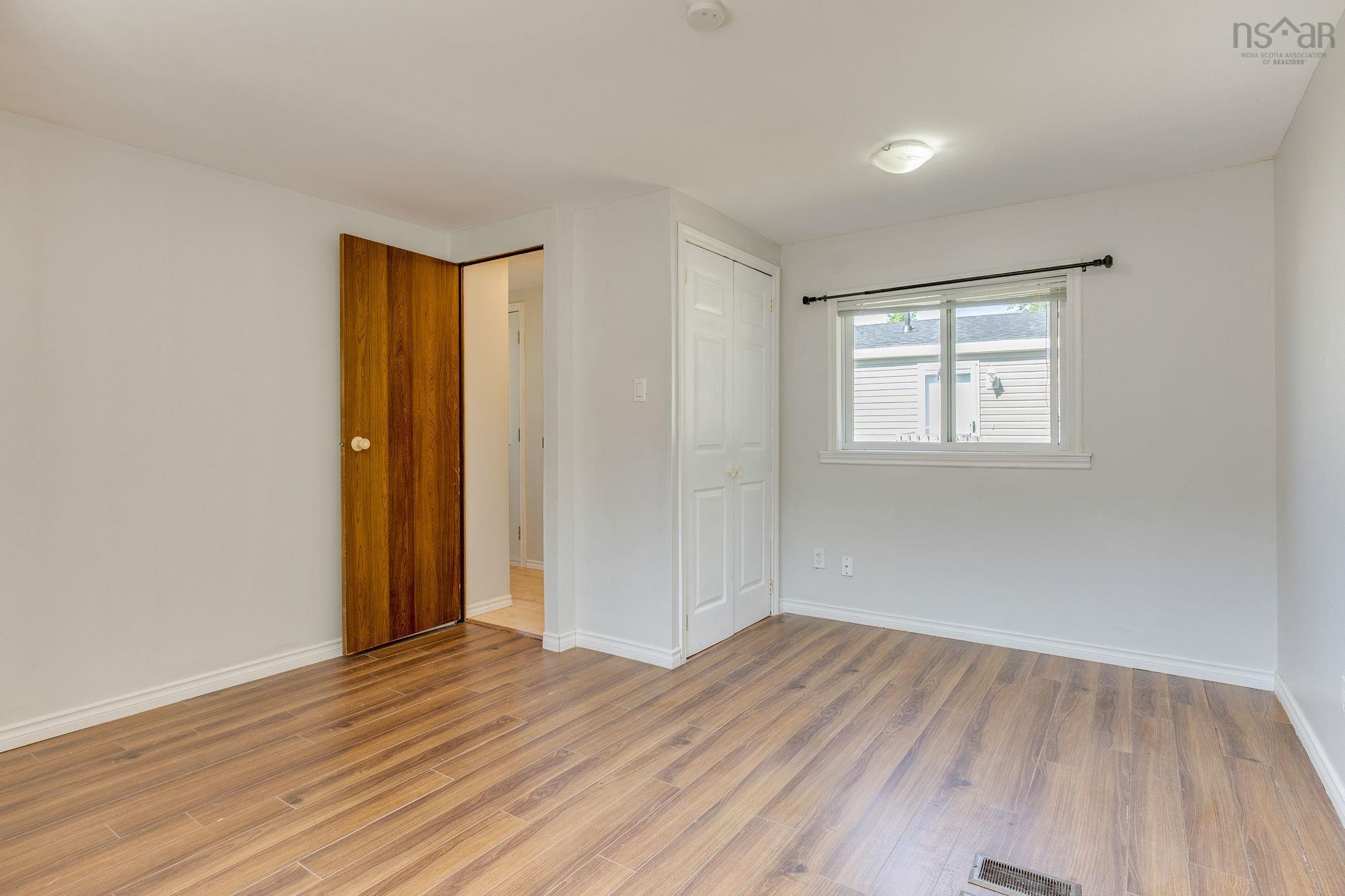View image 18